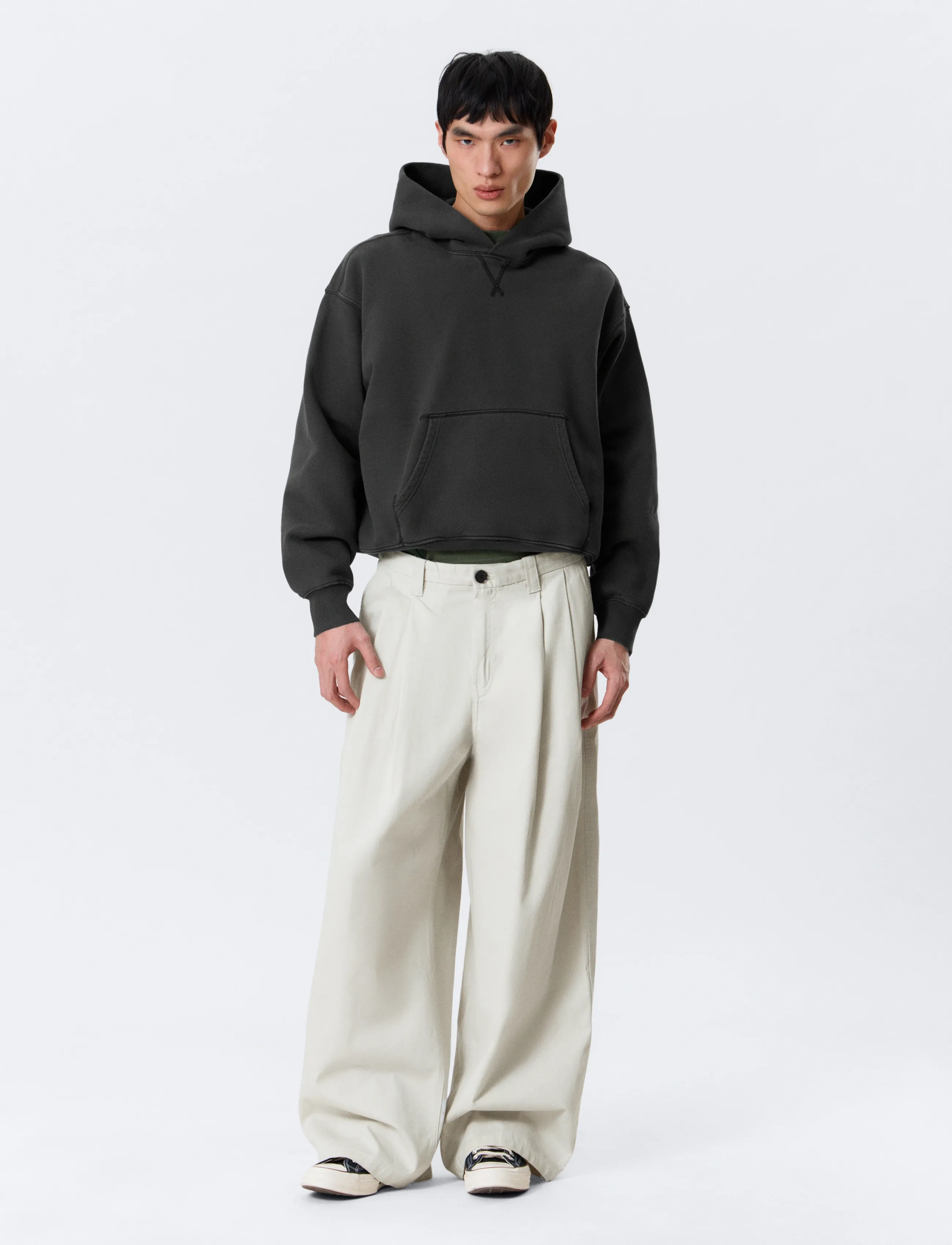 Weekday Otis Baggy Pleated Twill Chinos, 48, Trousers, Beige - Männerswear