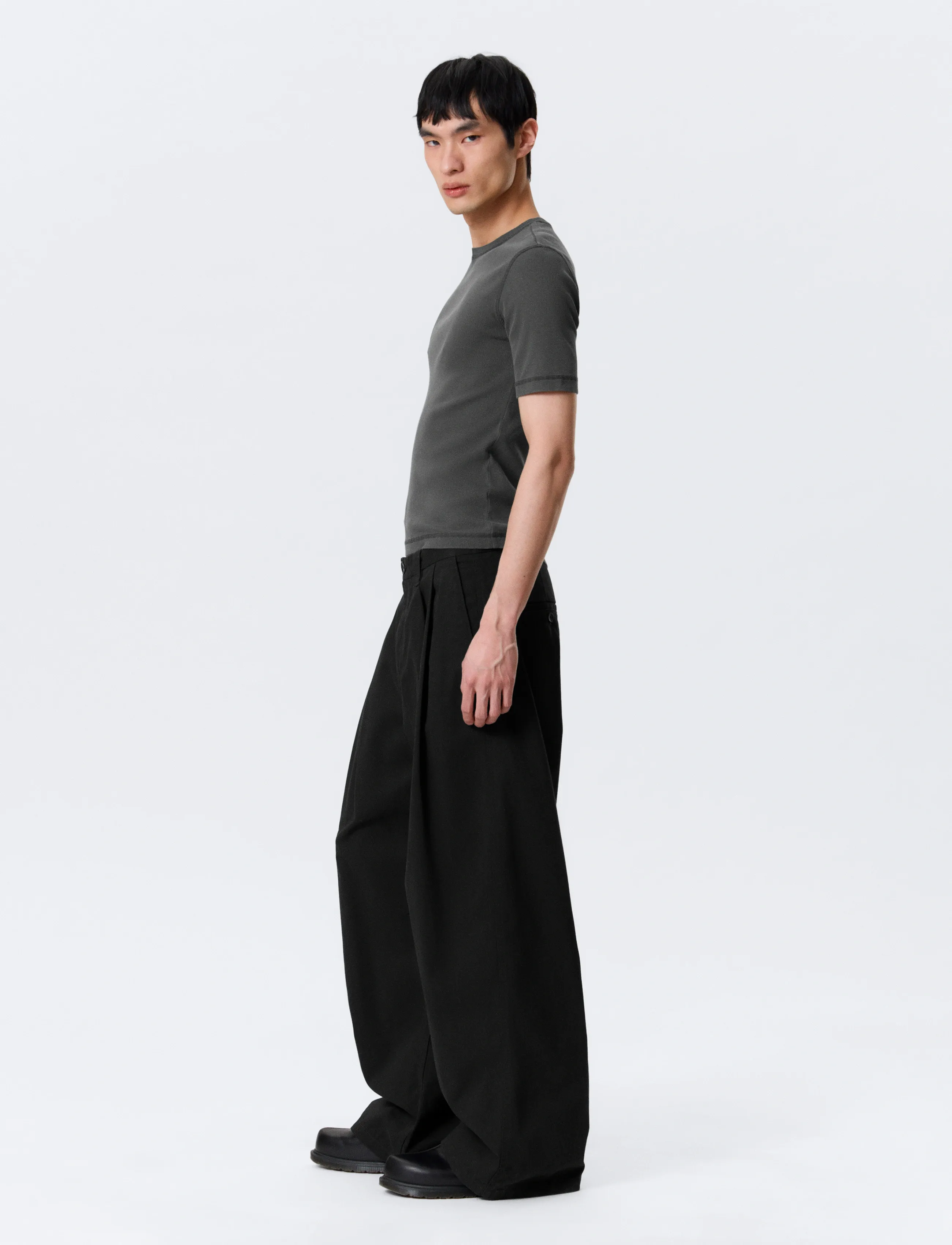 Weekday - Otis Loose Pleated Cotton Twill Chinos - chinos - black - 3