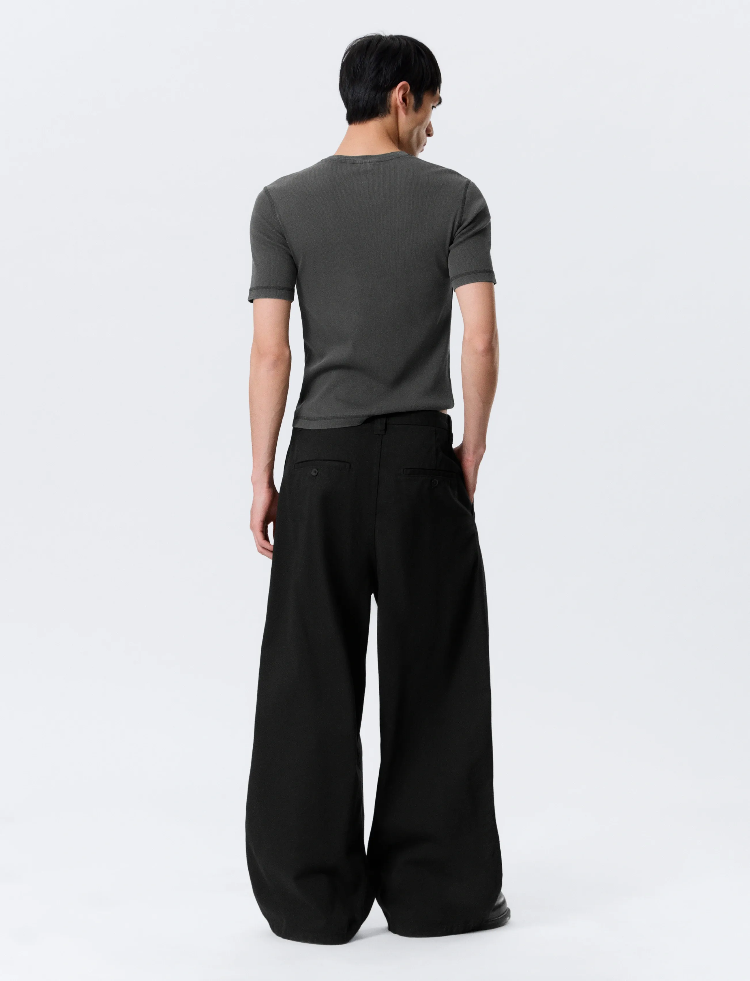 Weekday - Otis Loose Pleated Cotton Twill Chinos - chinos - black - 4