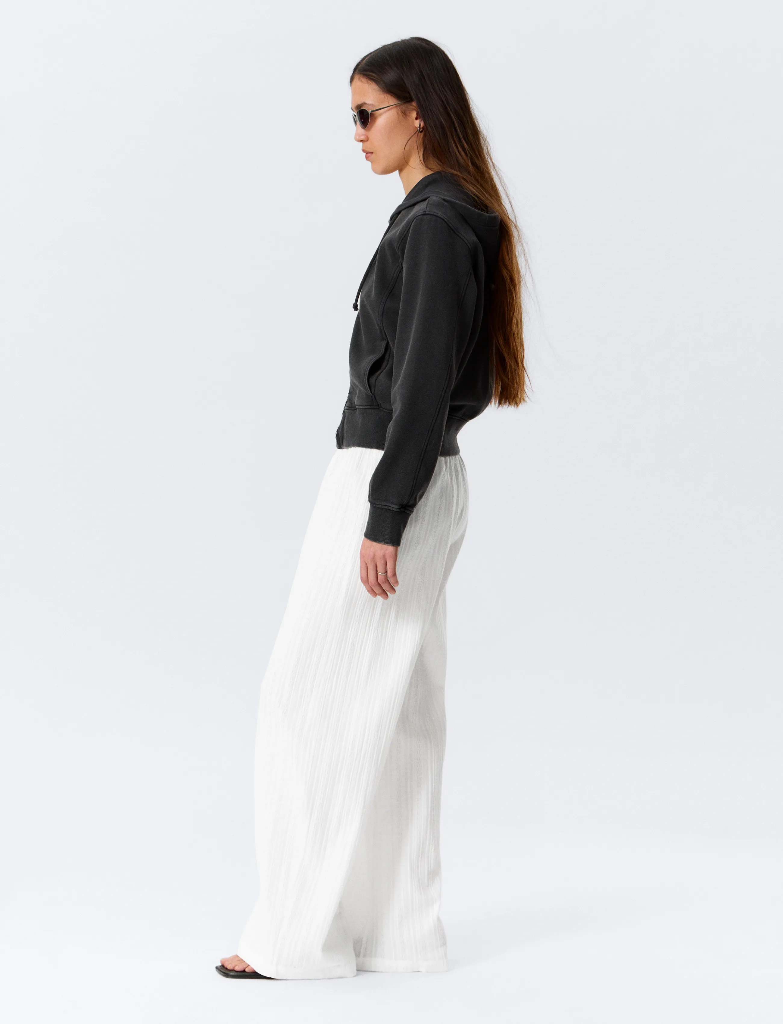 Weekday - Pull On Cotton Trousers - plačios kelnės - off white - 4
