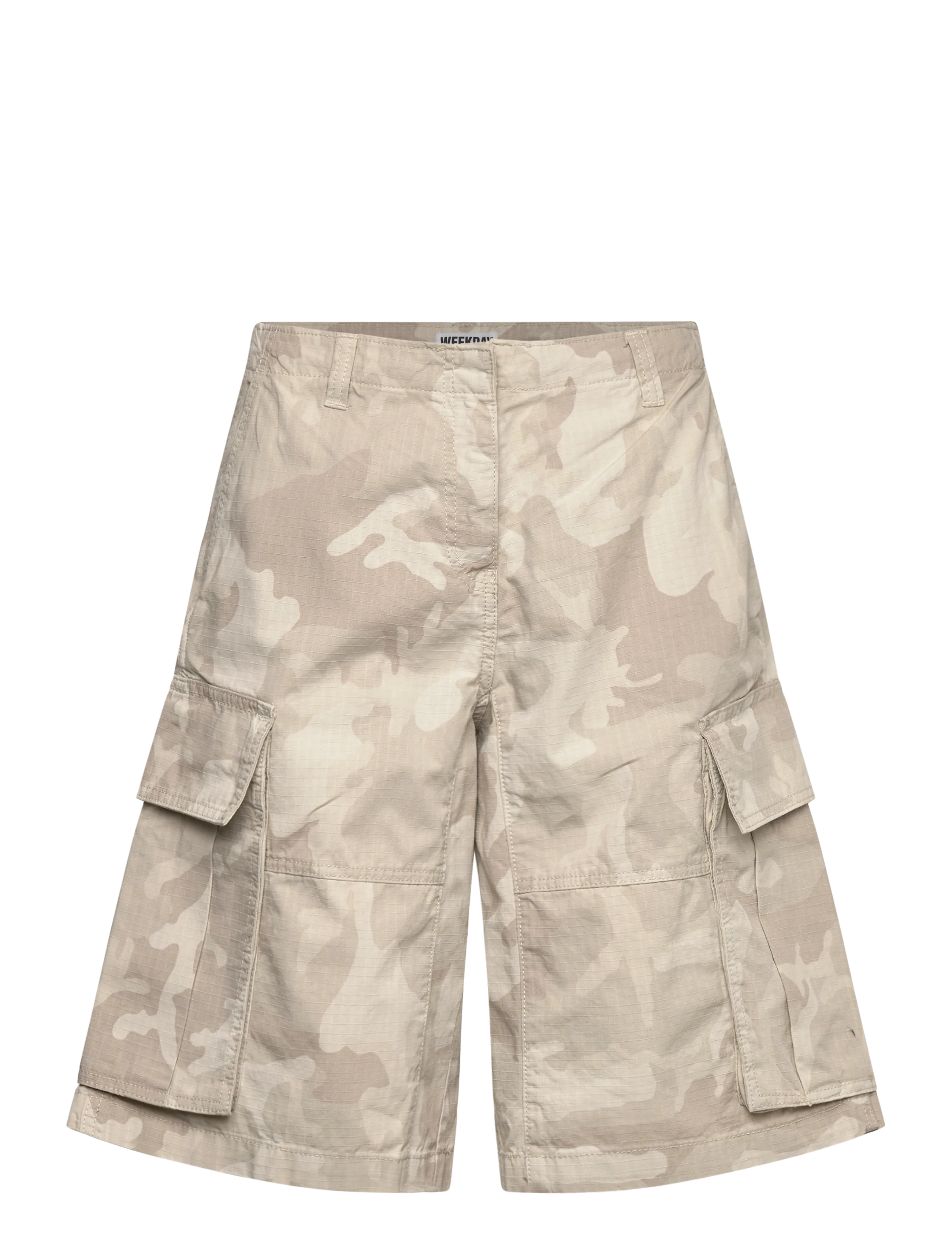 Weekday Loose Low Rise Cargo Shorts - Shorts - BEIGE CAMO PRINT / multi