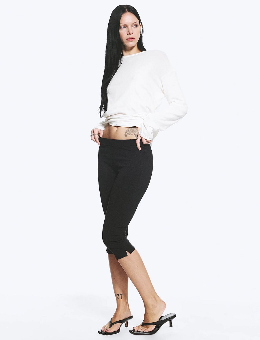 Weekday - Mid-Rise Capri Trousers - capri-püksid - black - 3