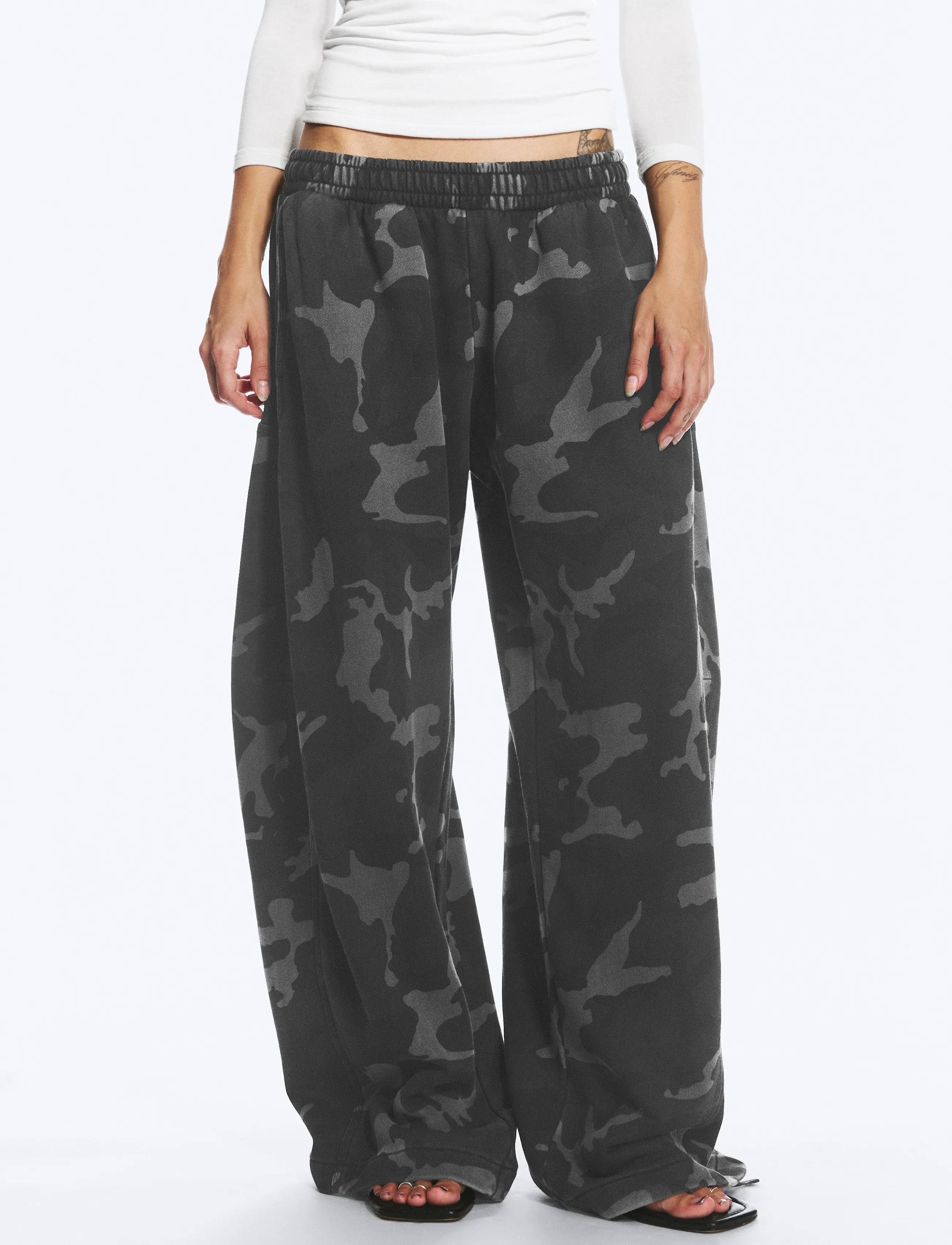 Weekday - Loose Printed Cotton Terry Sweatpants - modetrends - camo - 5