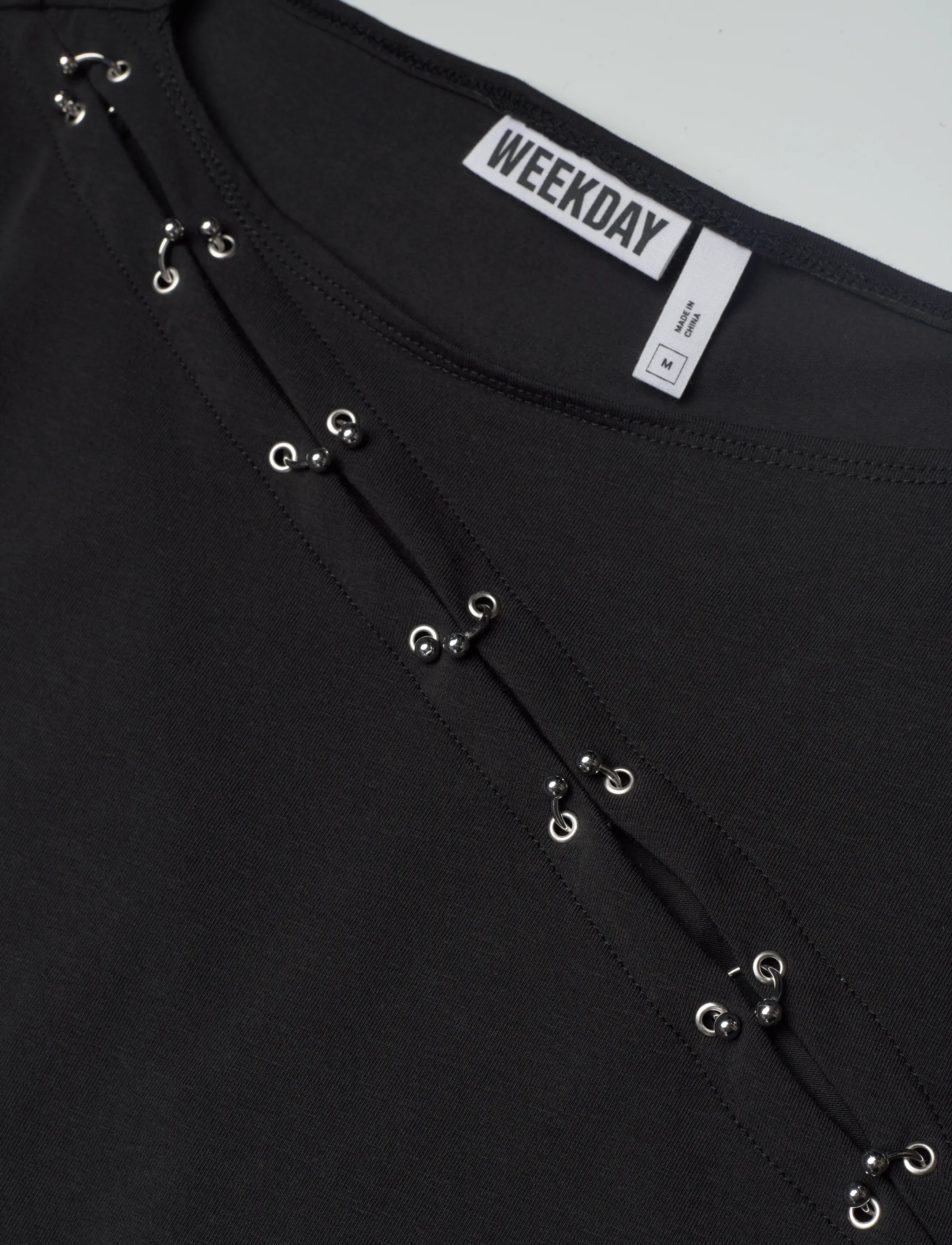 Weekday - Slim Pierced Seam Sleeveless Top - black - 2