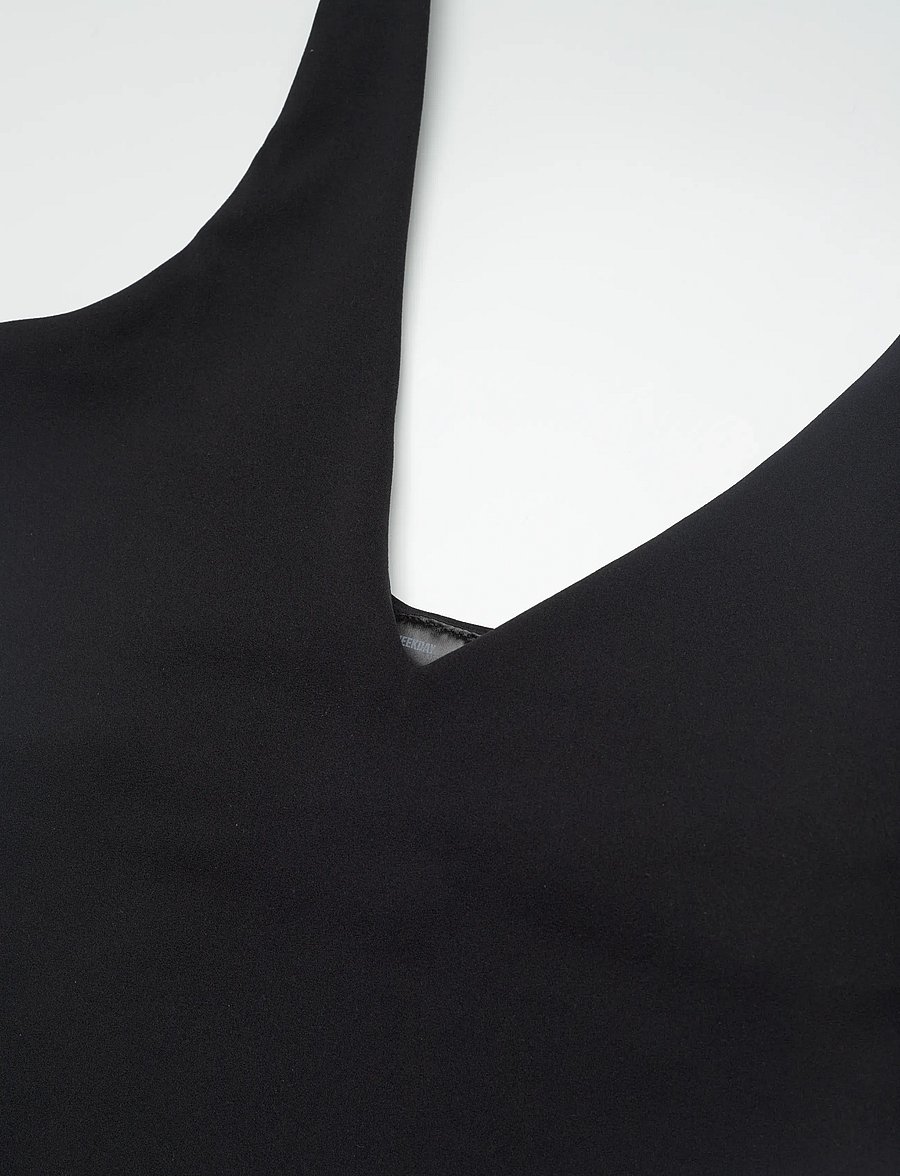 Weekday - Plunge Sport Bra - sport-bhs - black - 2