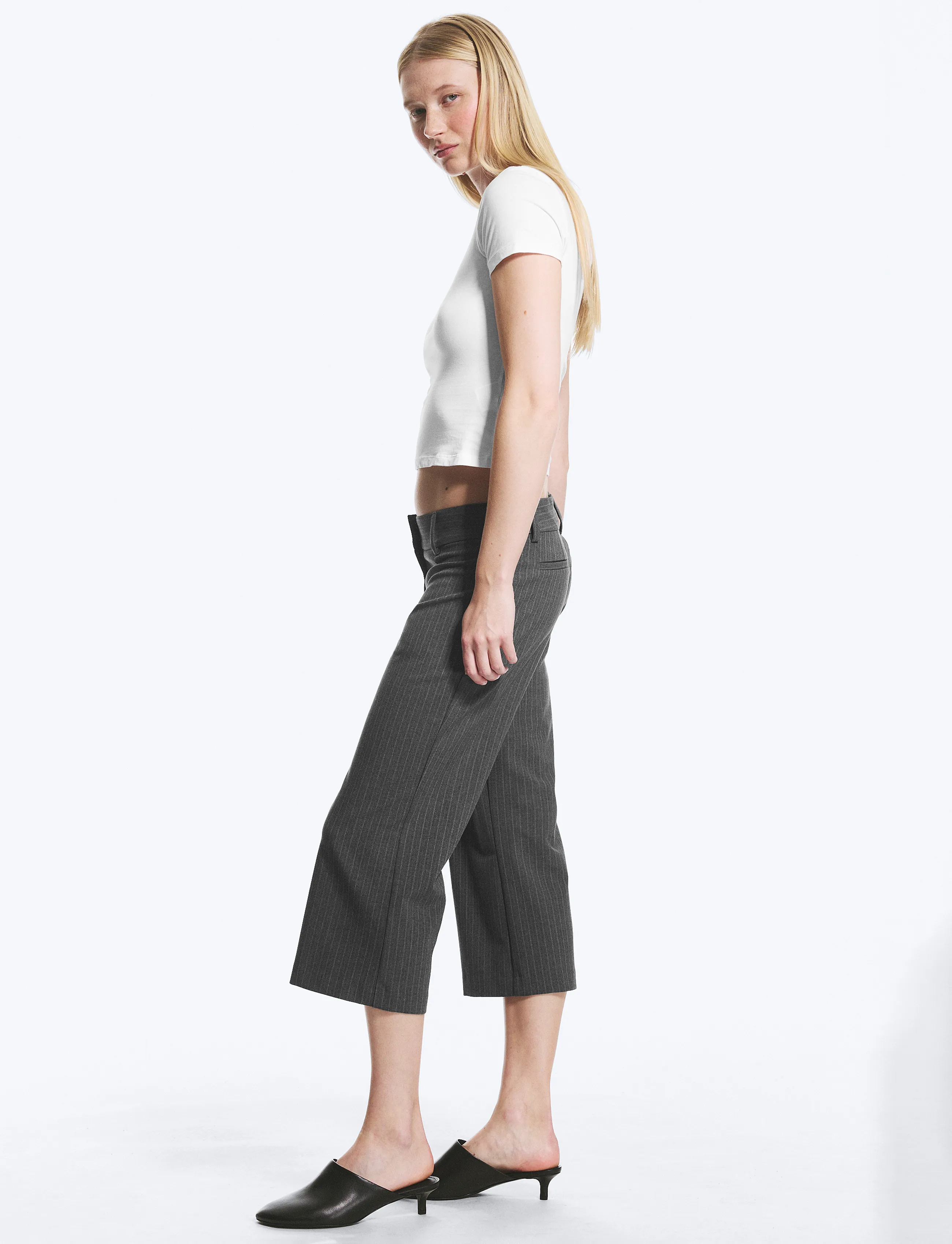 Weekday - Flared Capri Suiting Trousers - schlaghosen - grey pinstripe - 2
