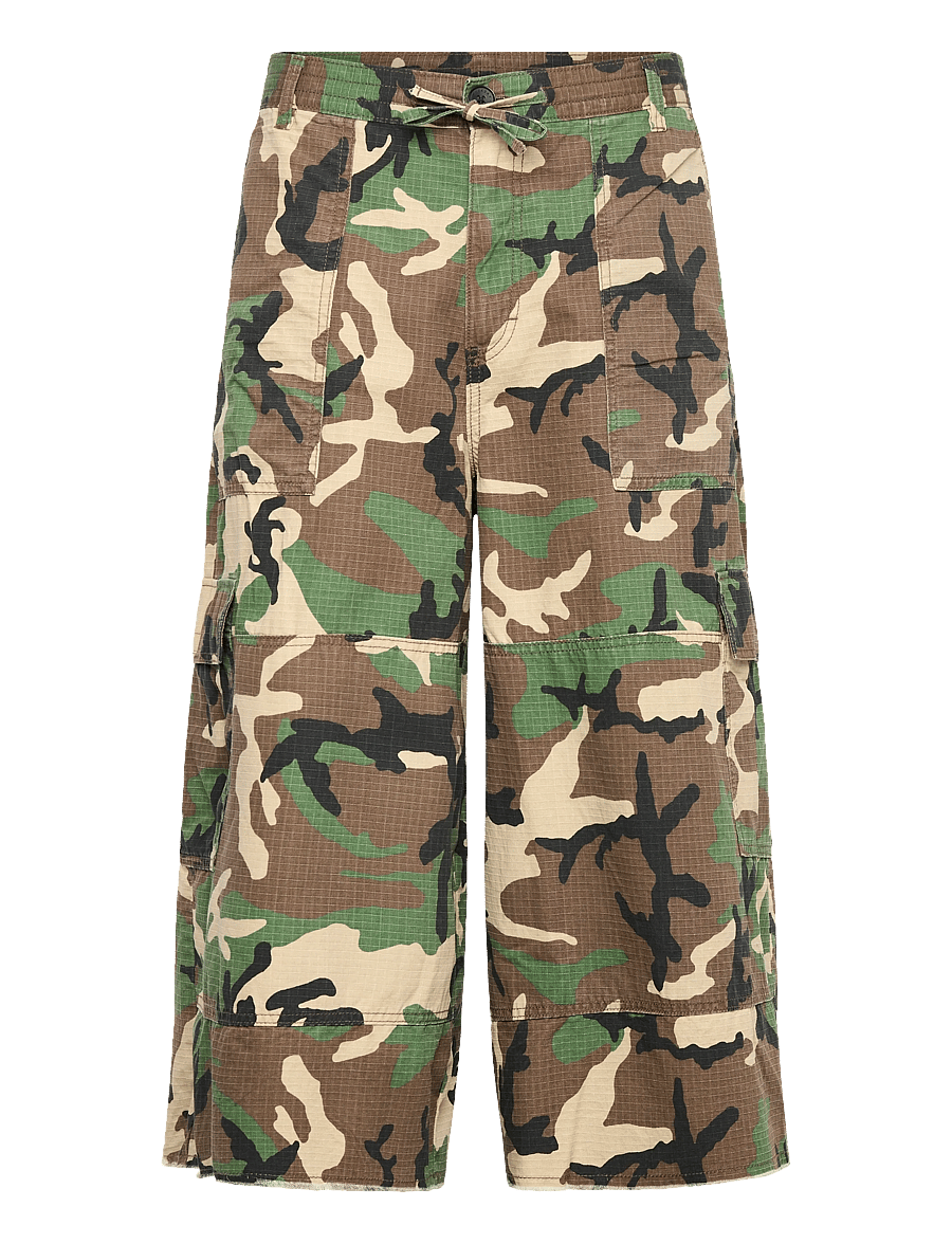Weekday - Long Cotton Cargo Shorts - cargo shorts - camo - 1