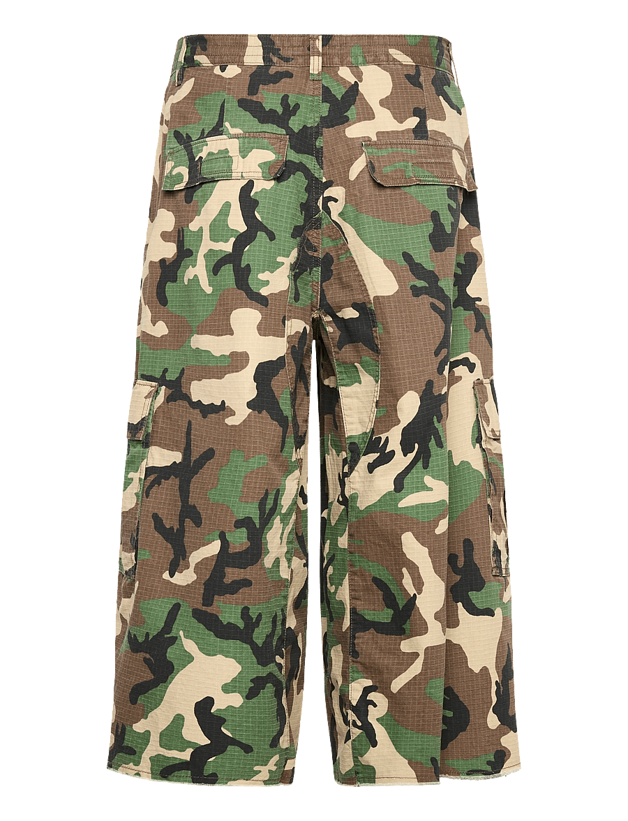 Weekday - Long Cotton Cargo Shorts - cargo shorts - camo - 2