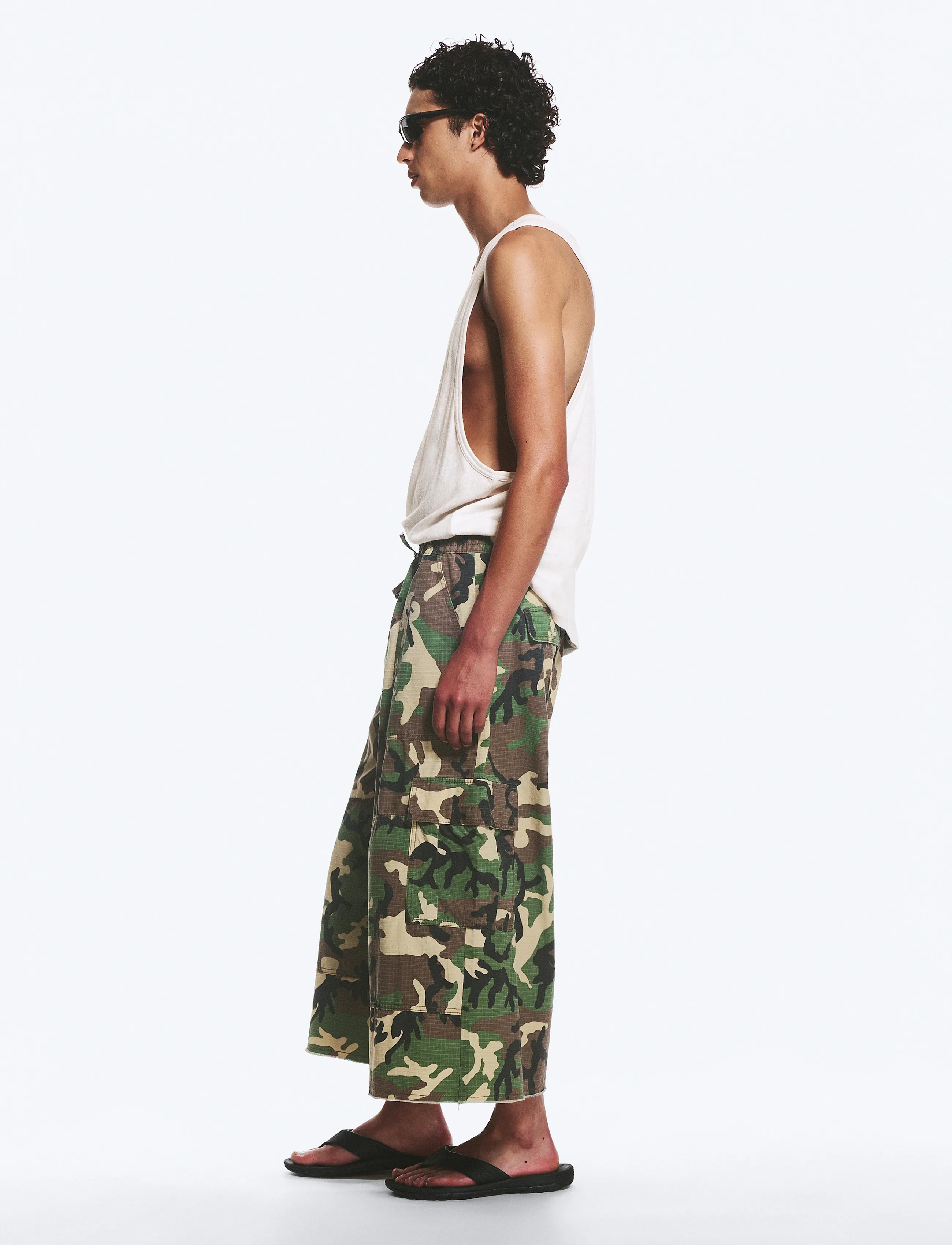 Weekday - Long Cotton Cargo Shorts - cargo shorts - camo - 3