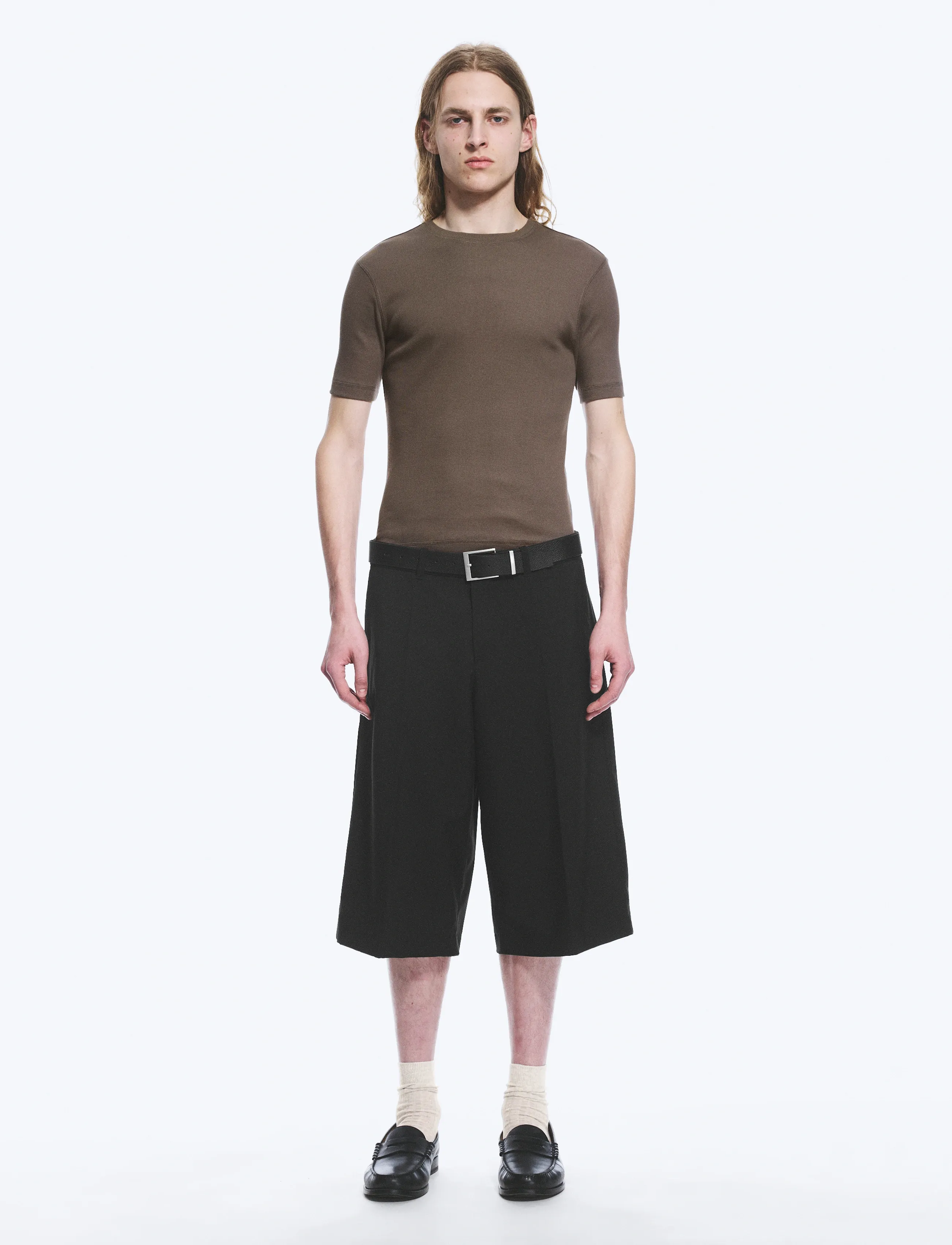 Weekday Low Rise Relaxed Suiting Shorts, 52, Schwarz - Casual Männerswear