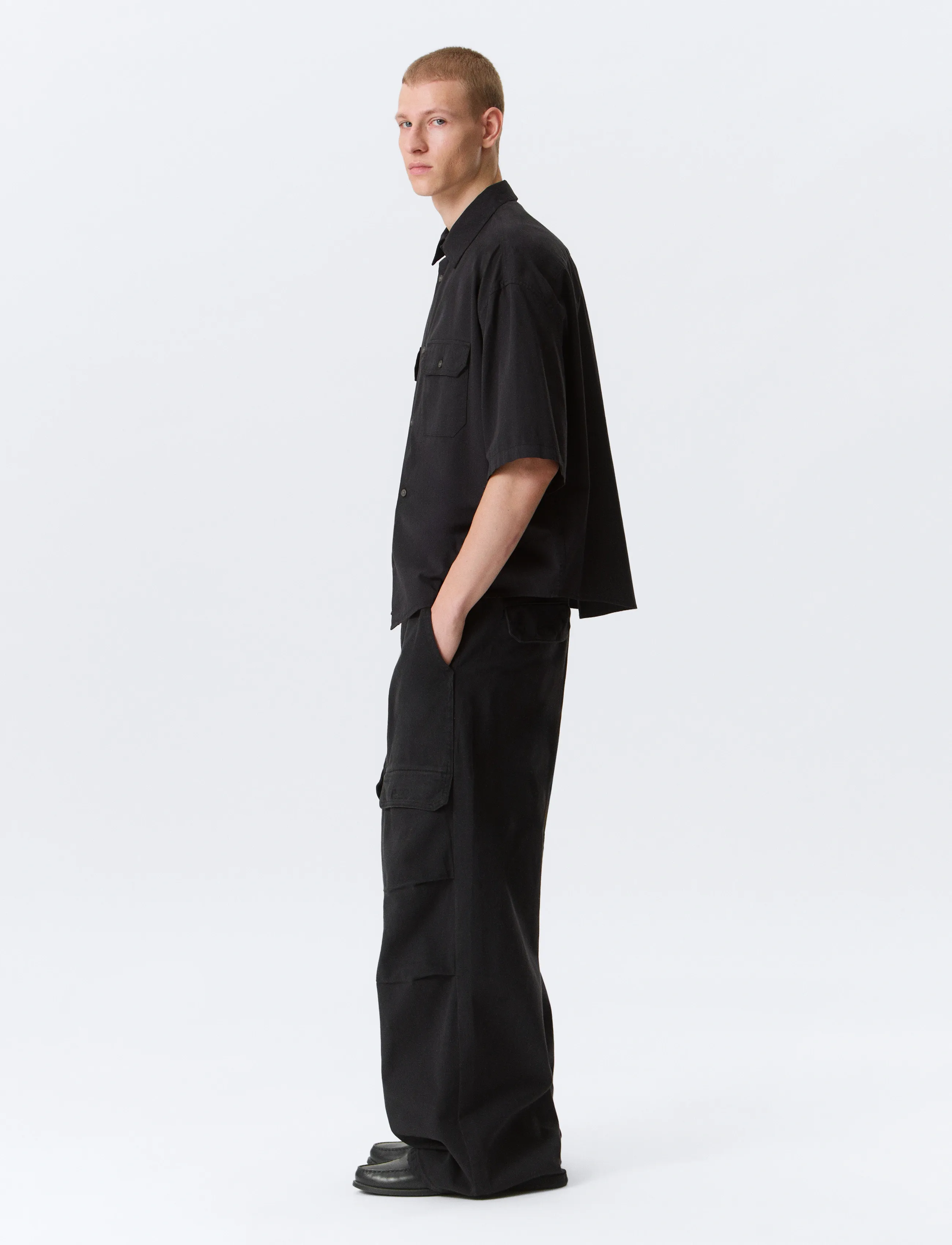 Weekday - Parachute Trousers - pantalon cargo - black - 4