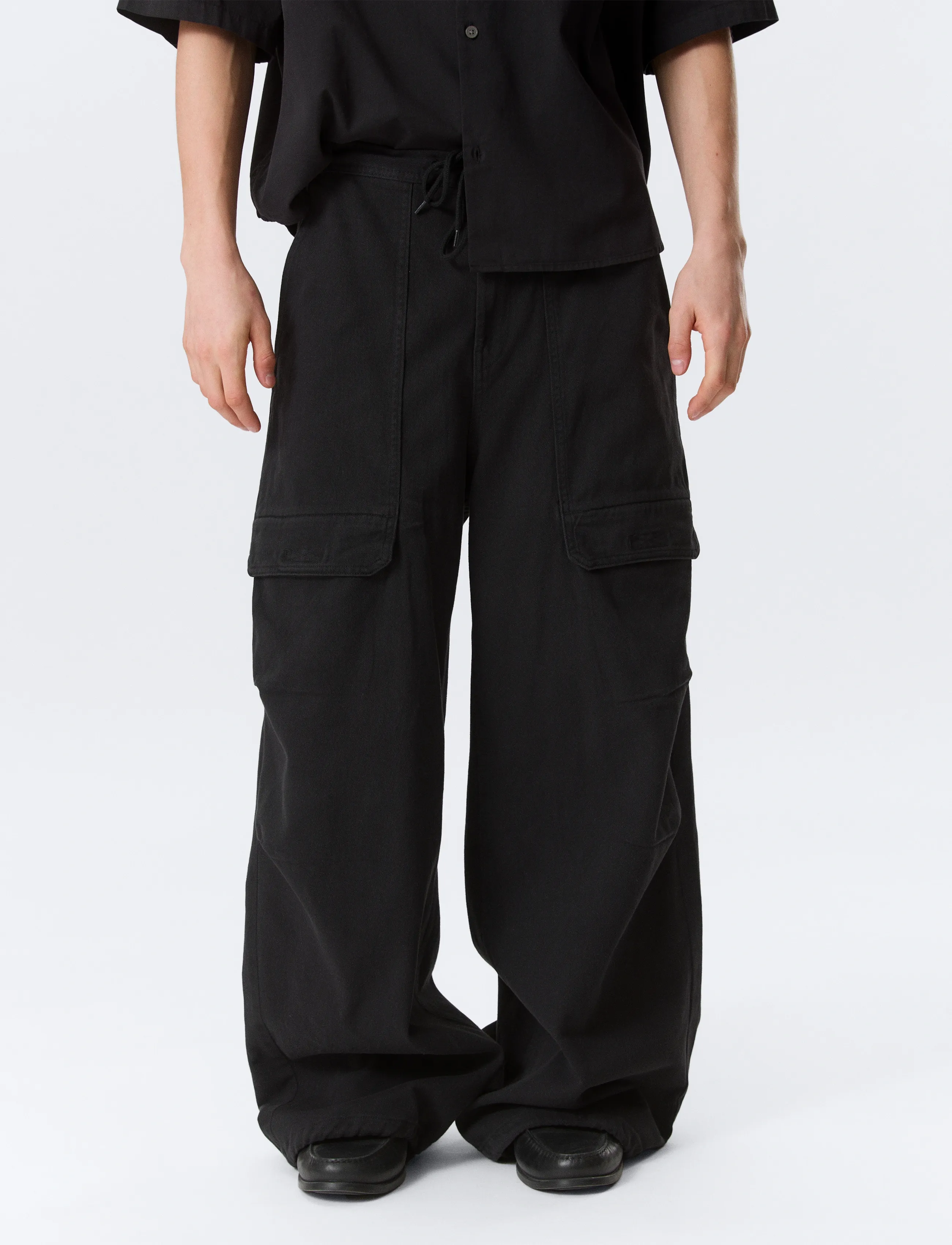 Weekday - Parachute Trousers - pantalon cargo - black - 5