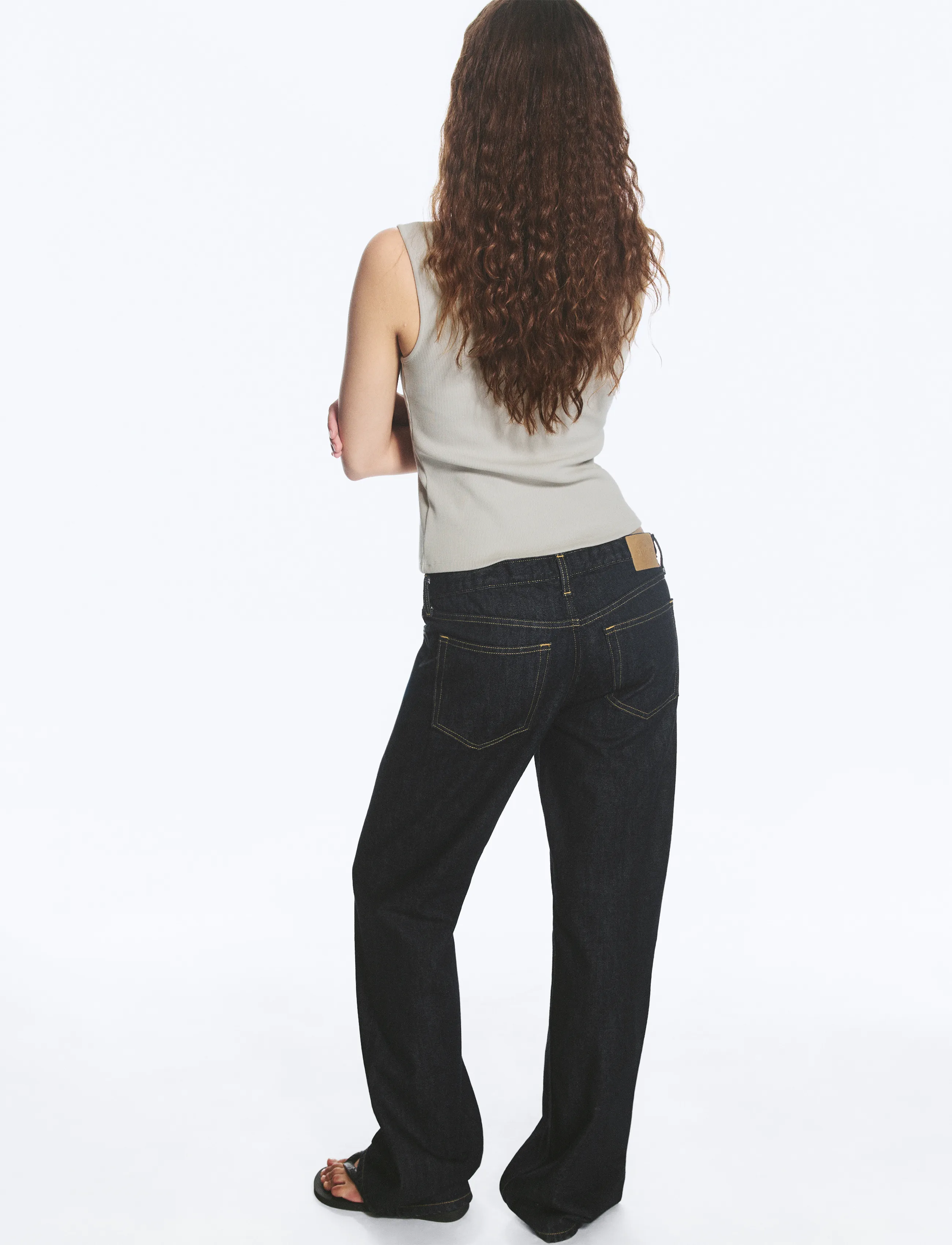 Weekday - Aura Low Rise Relaxed Bootcut Jeans - alt laienevad teksad - blue rinse - 5