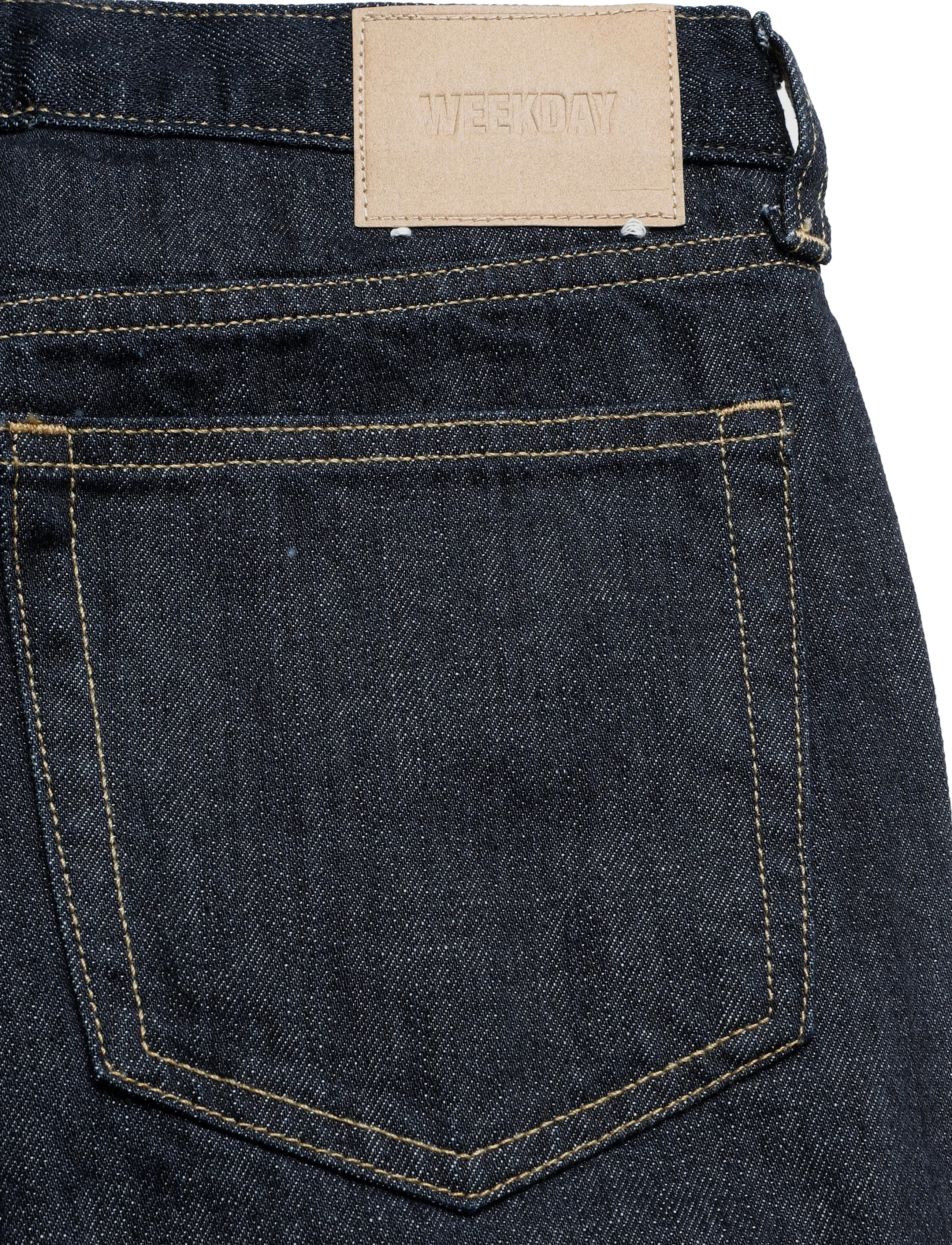 Weekday - Aura Low Rise Relaxed Bootcut Jeans - blue rinse - 4