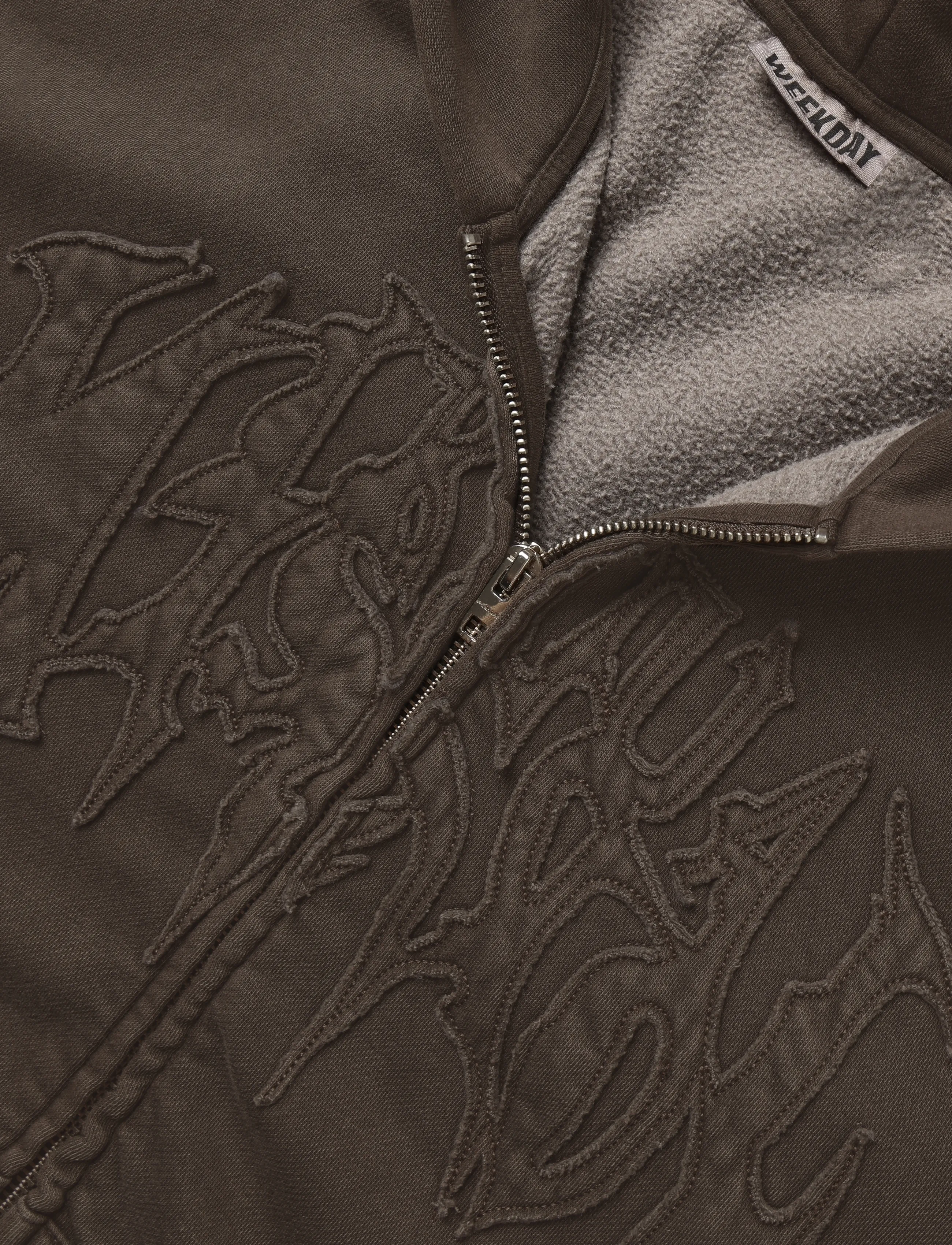 Weekday - Loose Graphic Zip Hoodie - kapuutsiga dressipluusid - dark brown - 2