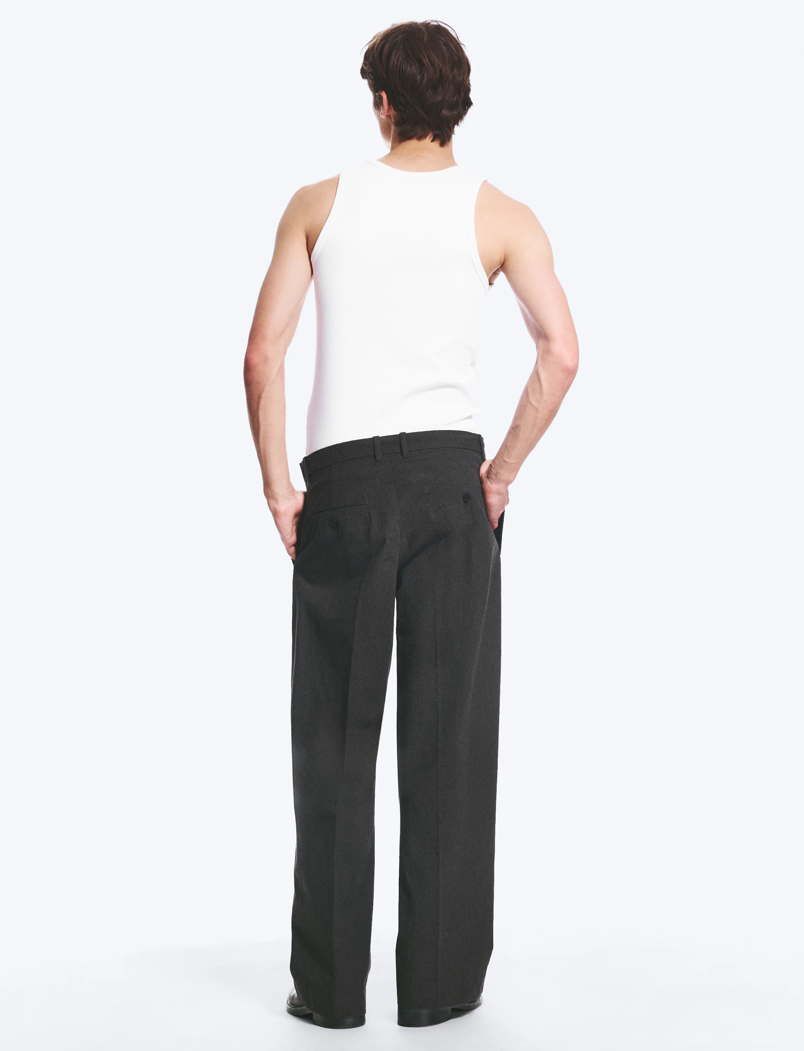 Weekday - Florian Pleated Relaxed Suiting Trousers - anzugshosen - black - 4