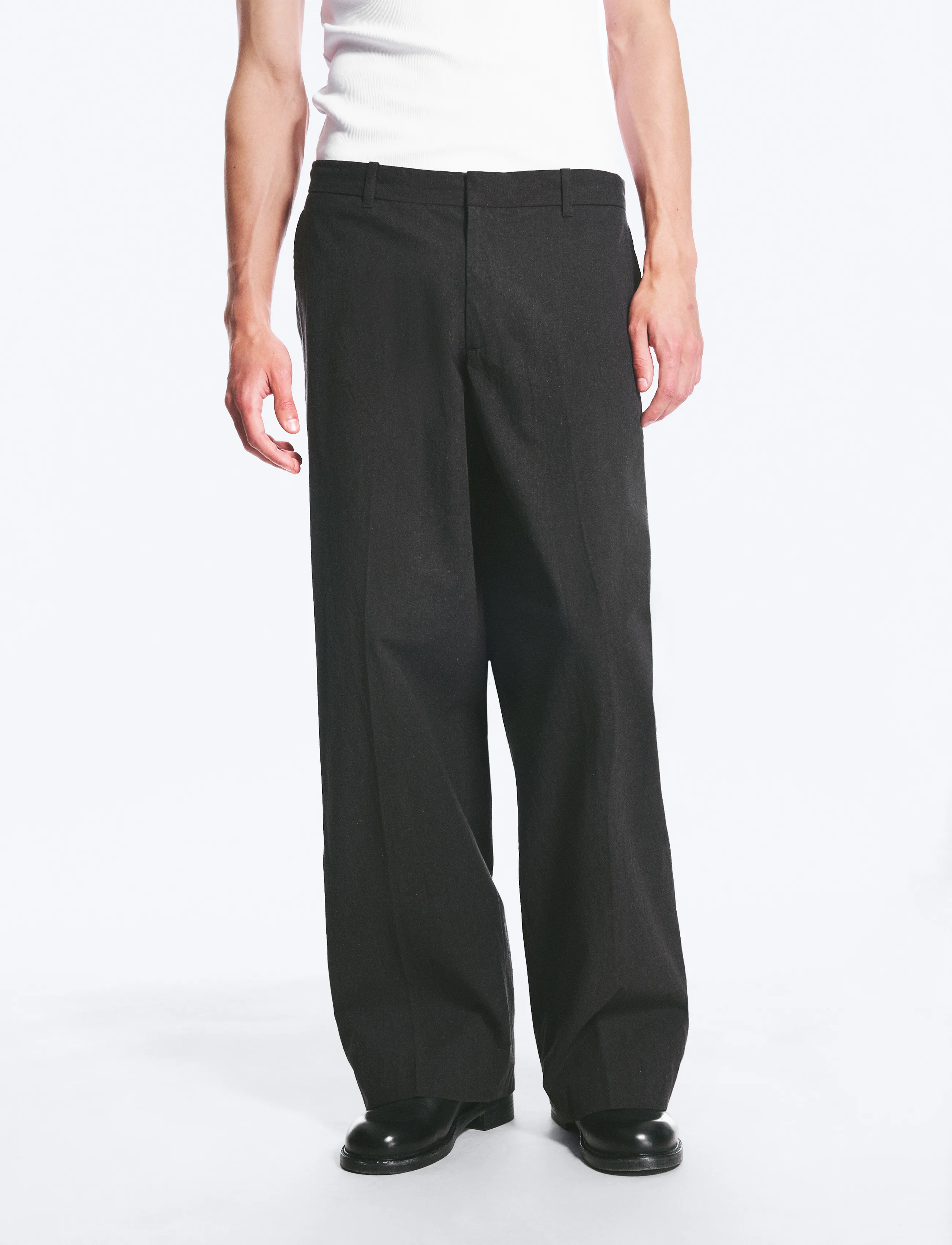 Weekday - Florian Pleated Relaxed Suiting Trousers - anzugshosen - black - 5