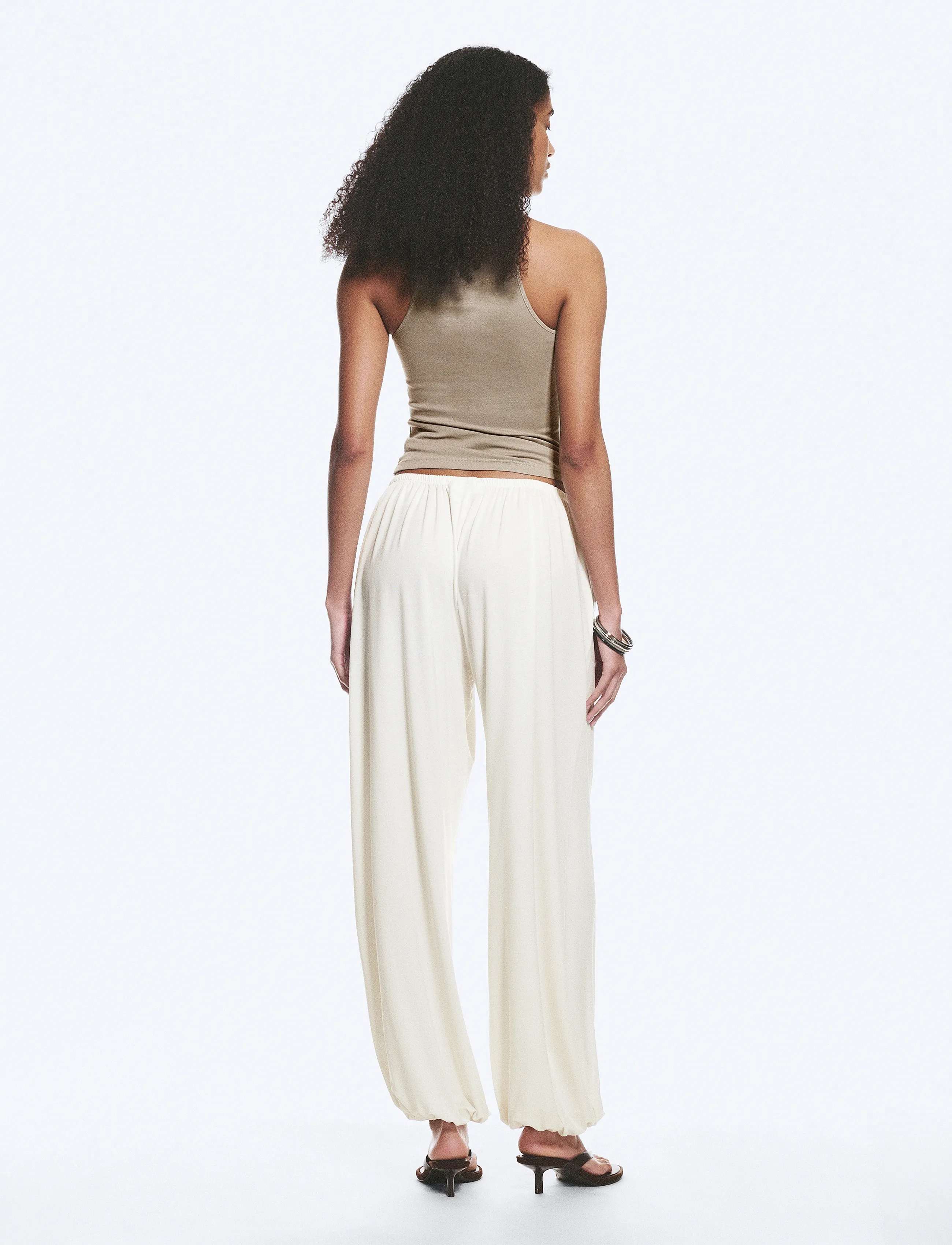 Weekday - Soft Mid-Rise Balloon Trousers - barrel trousers - white - 5