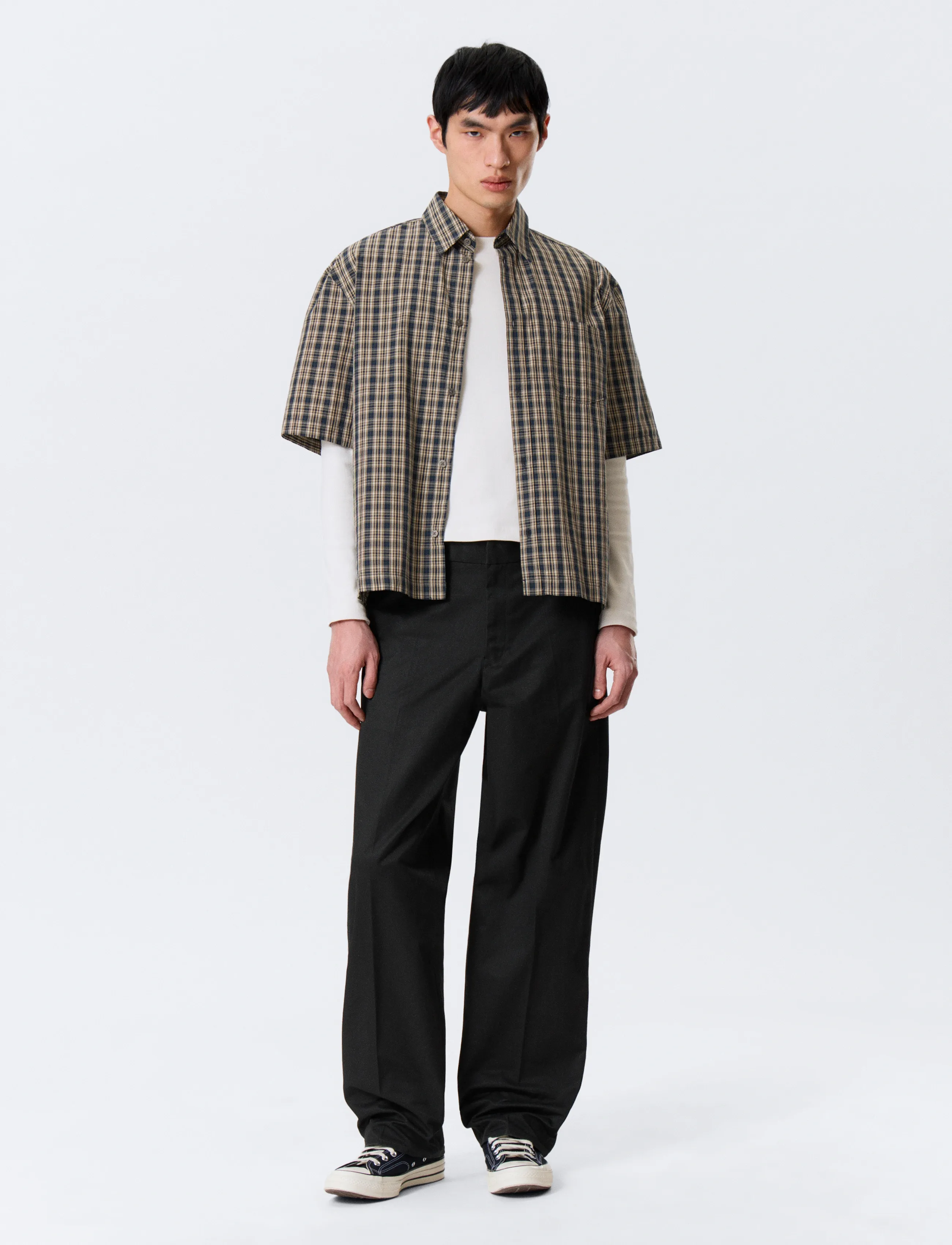 Weekday Mid Rise Relaxed Straight Leg Chino Trousers, Mænd, Mellemhøj Talje Afslappede Lige Ben Chinos, Sort, Str: 46