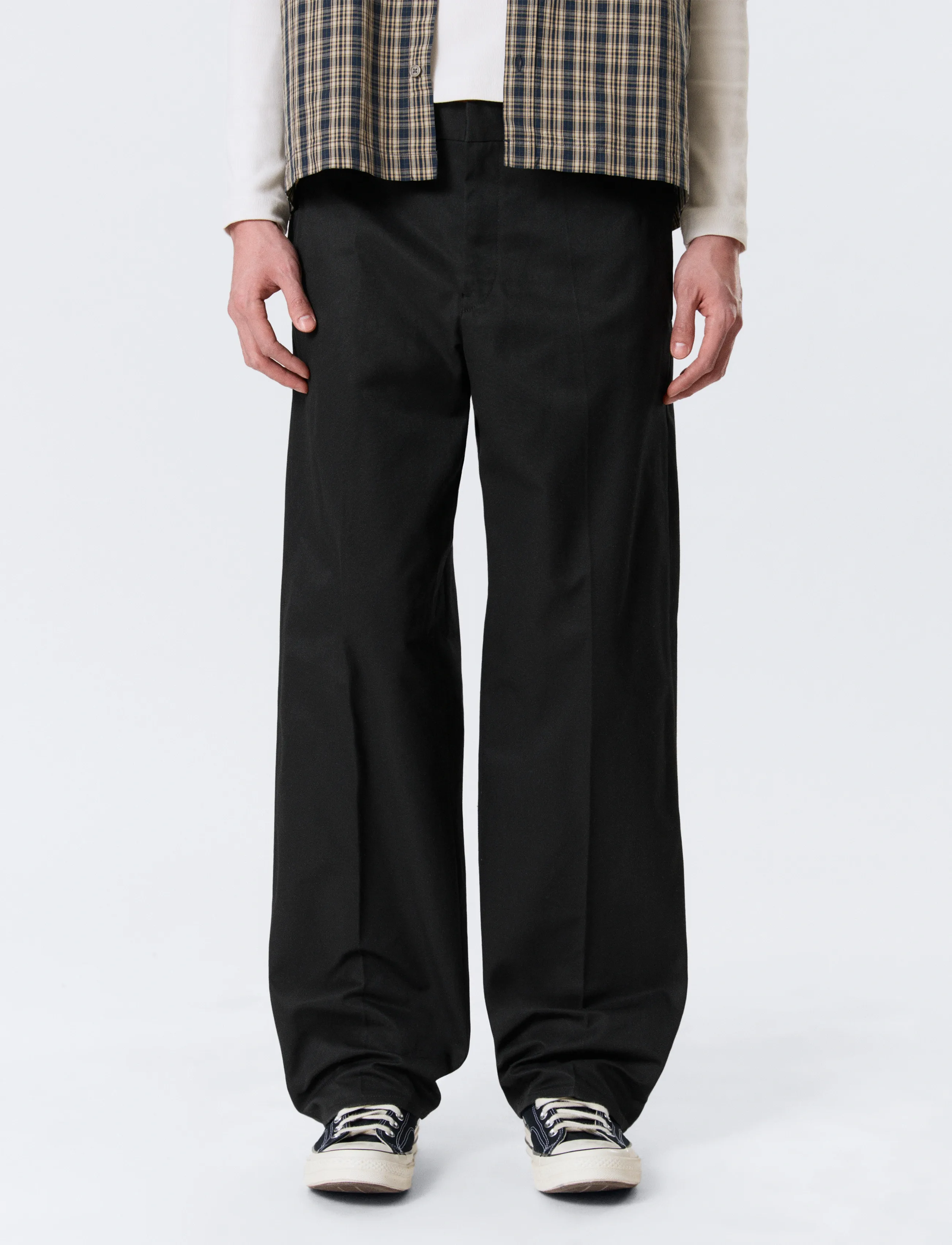 Weekday - Mid Rise Relaxed Straight Leg Chino Trousers - chino's - black - 3