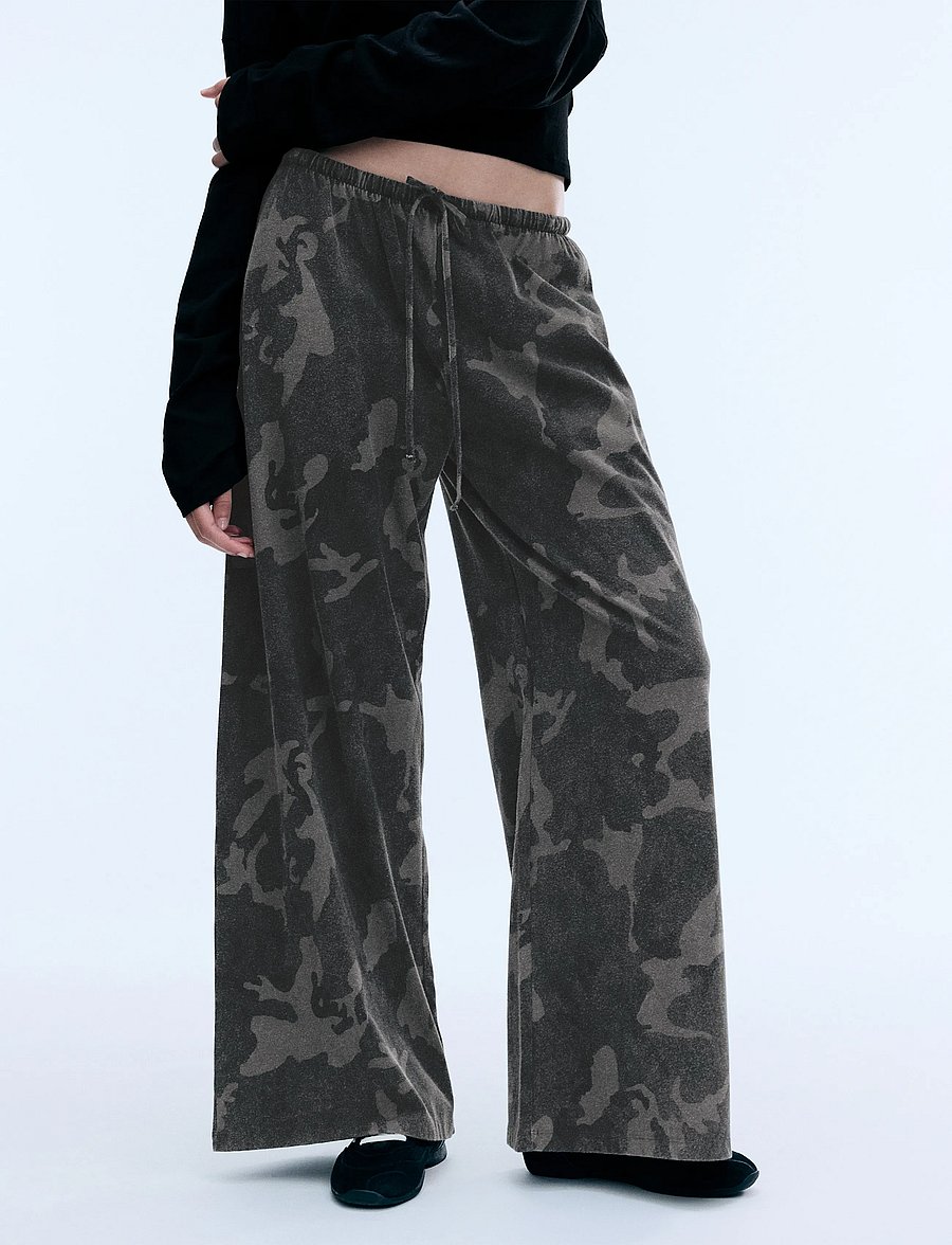 Weekday - Turner Drapey Trousers - hosen mit weitem bein - camo - 0