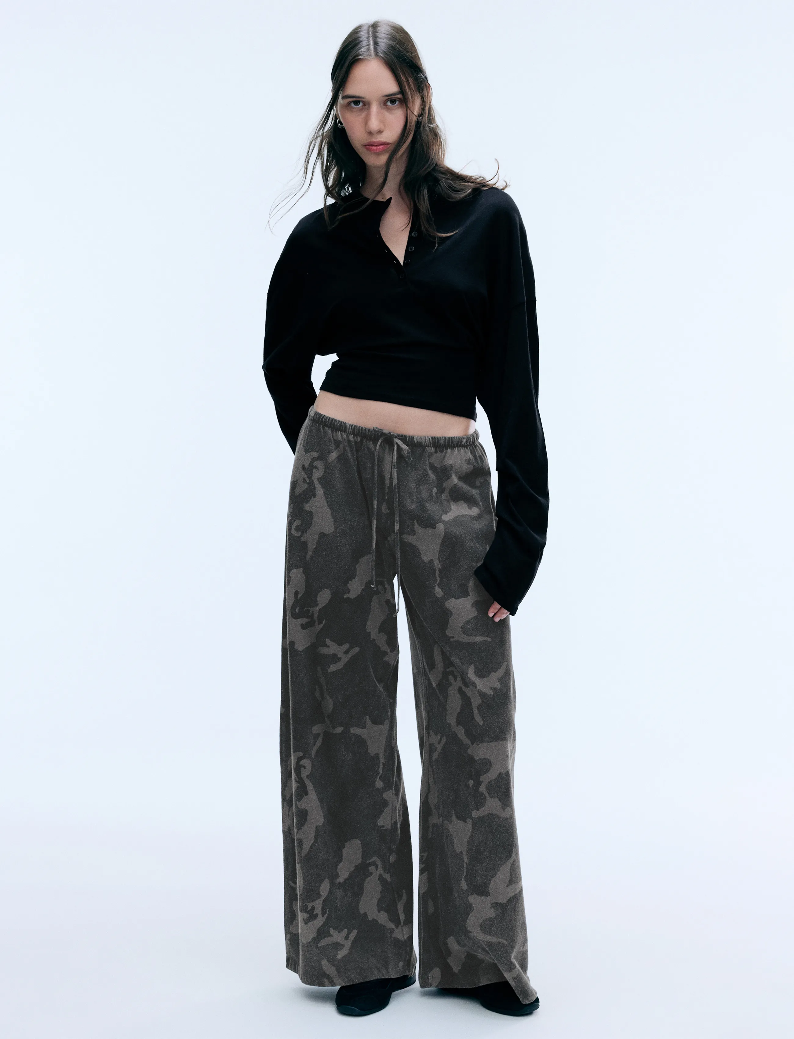 WEEKDAY Turner Drapey Trousers byxor dam – bild 4