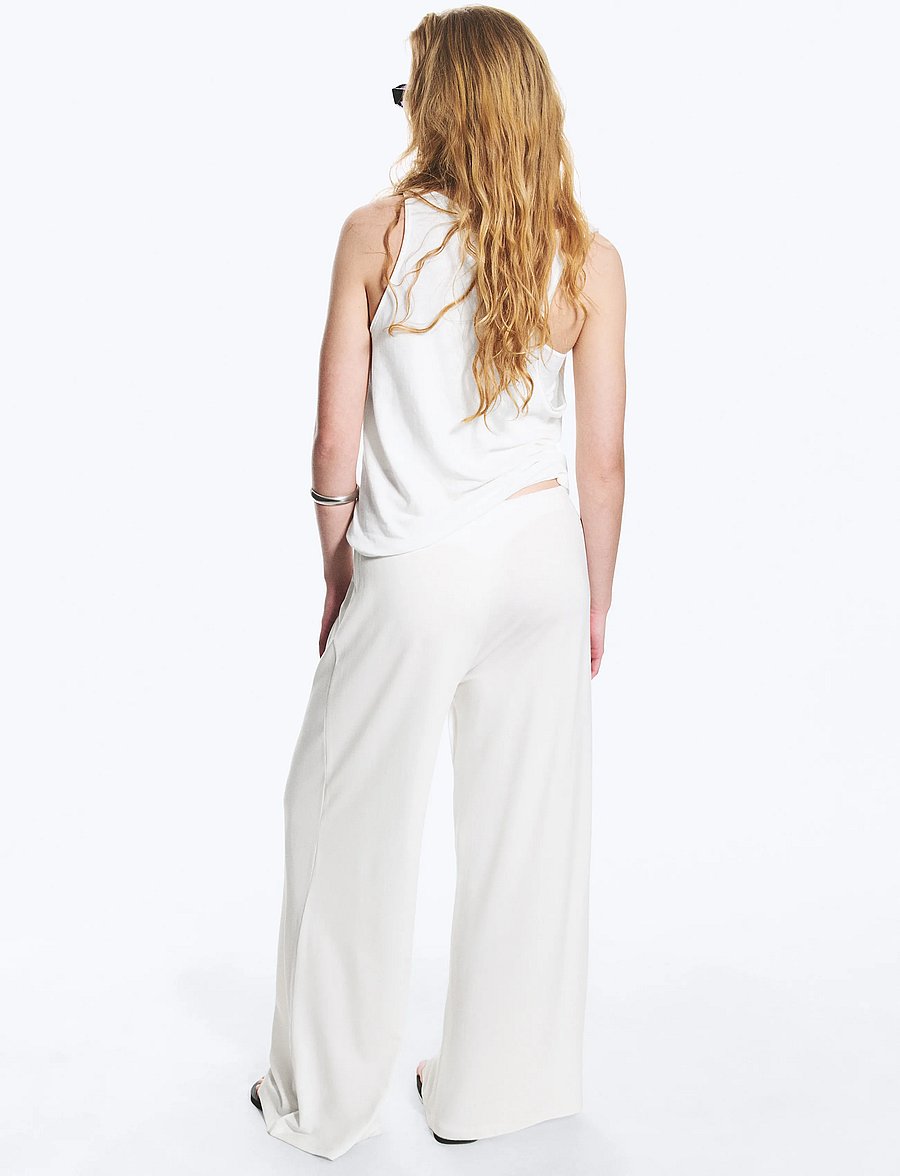 Weekday - Turner Drapey Trousers - laia säärega püksid - white - 5