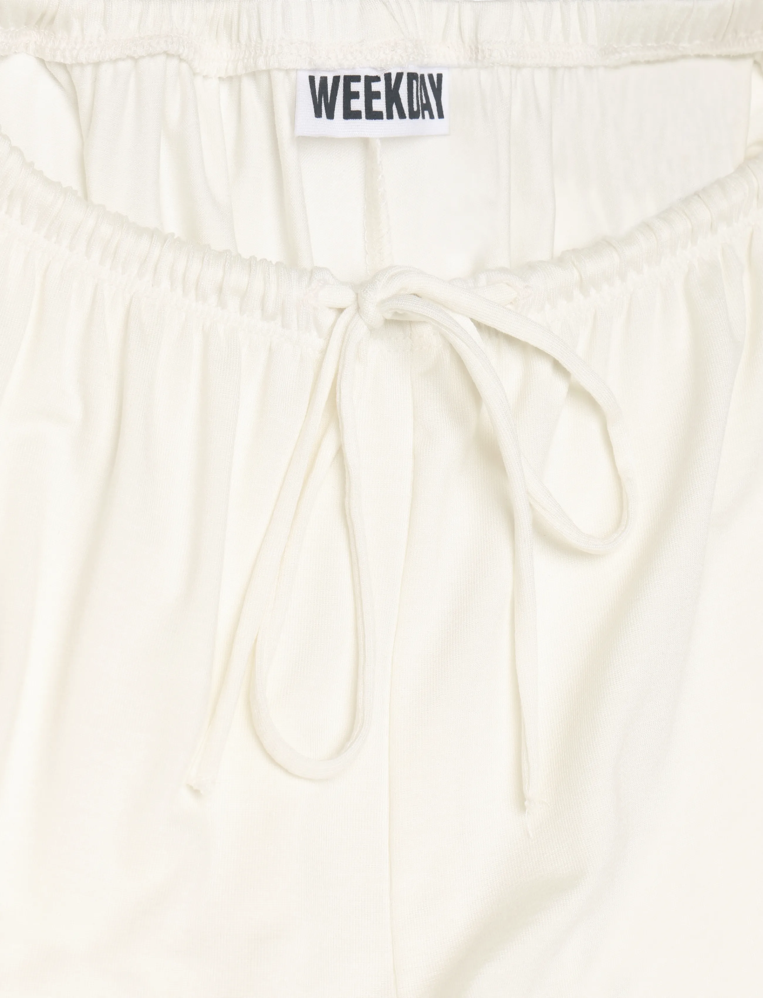 Weekday - Mid Rise Loose Wide Leg Lyocell Trousers - hosen mit weitem bein - white - 3