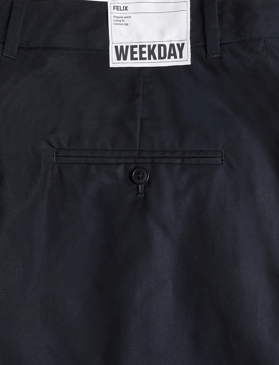 Weekday - Felix Cocoon Chino Trousers - chinos - navy - 4