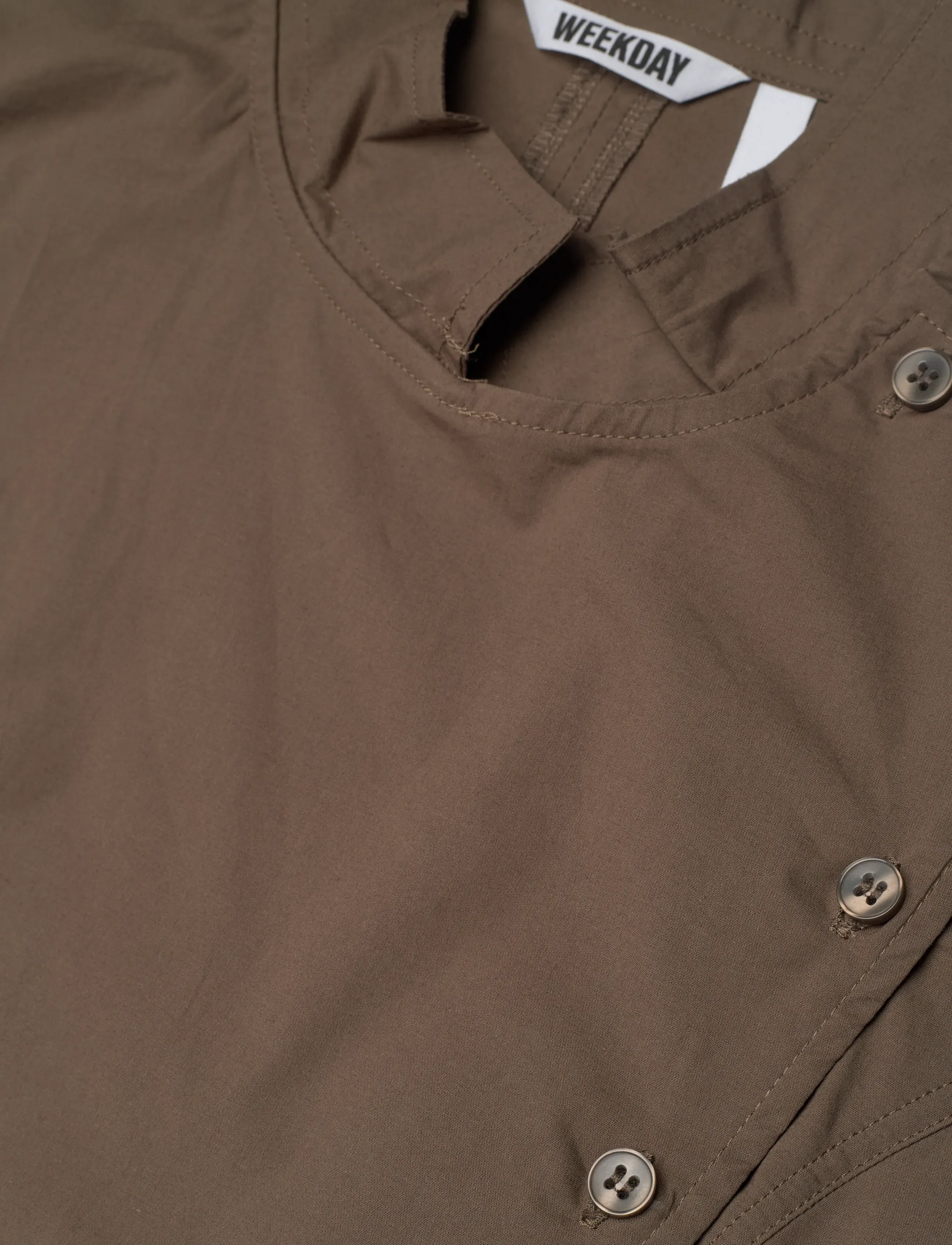 Weekday - Asymmetric buttoned top - kurzärmlige hemden - khaki brown - 3