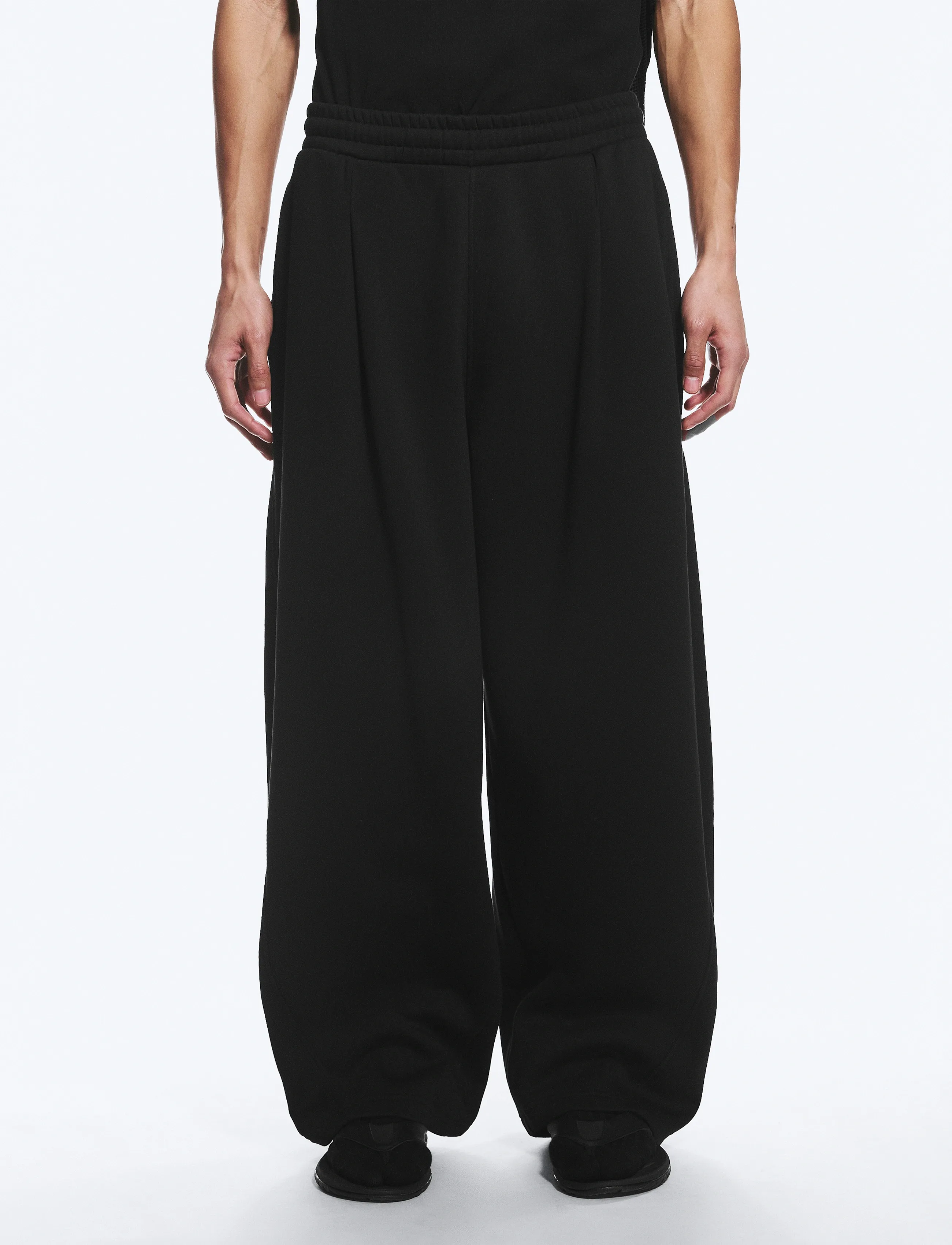 Weekday - Loose Pleated Sweatpants - shop by occasion - black - 5