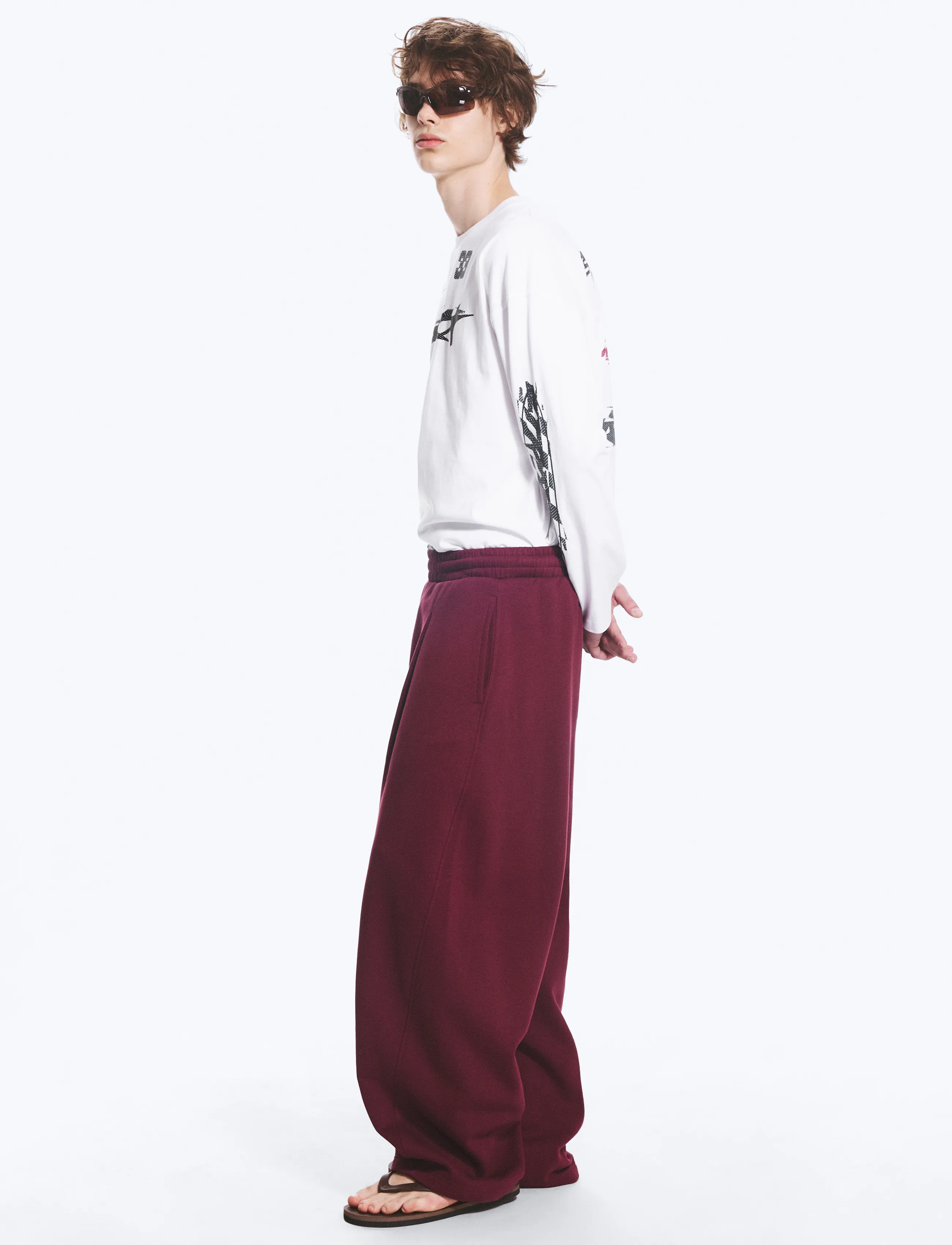 WEEKDAY Loose Pleated Sweatpants byxor herr – bild 2