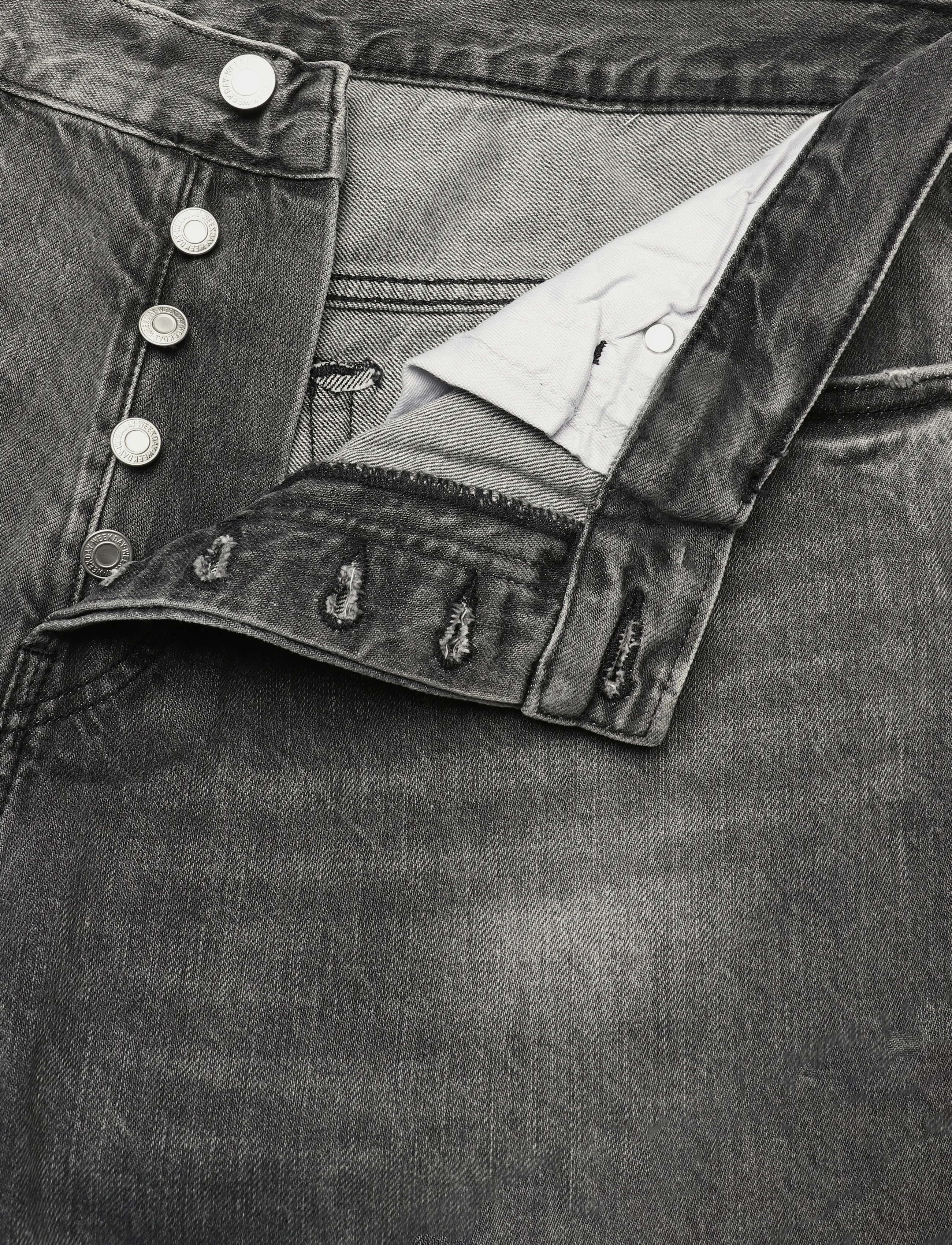 Weekday - Space Mid Rise Relaxed Straight Jeans - klassikalised teksad - alien black - 3