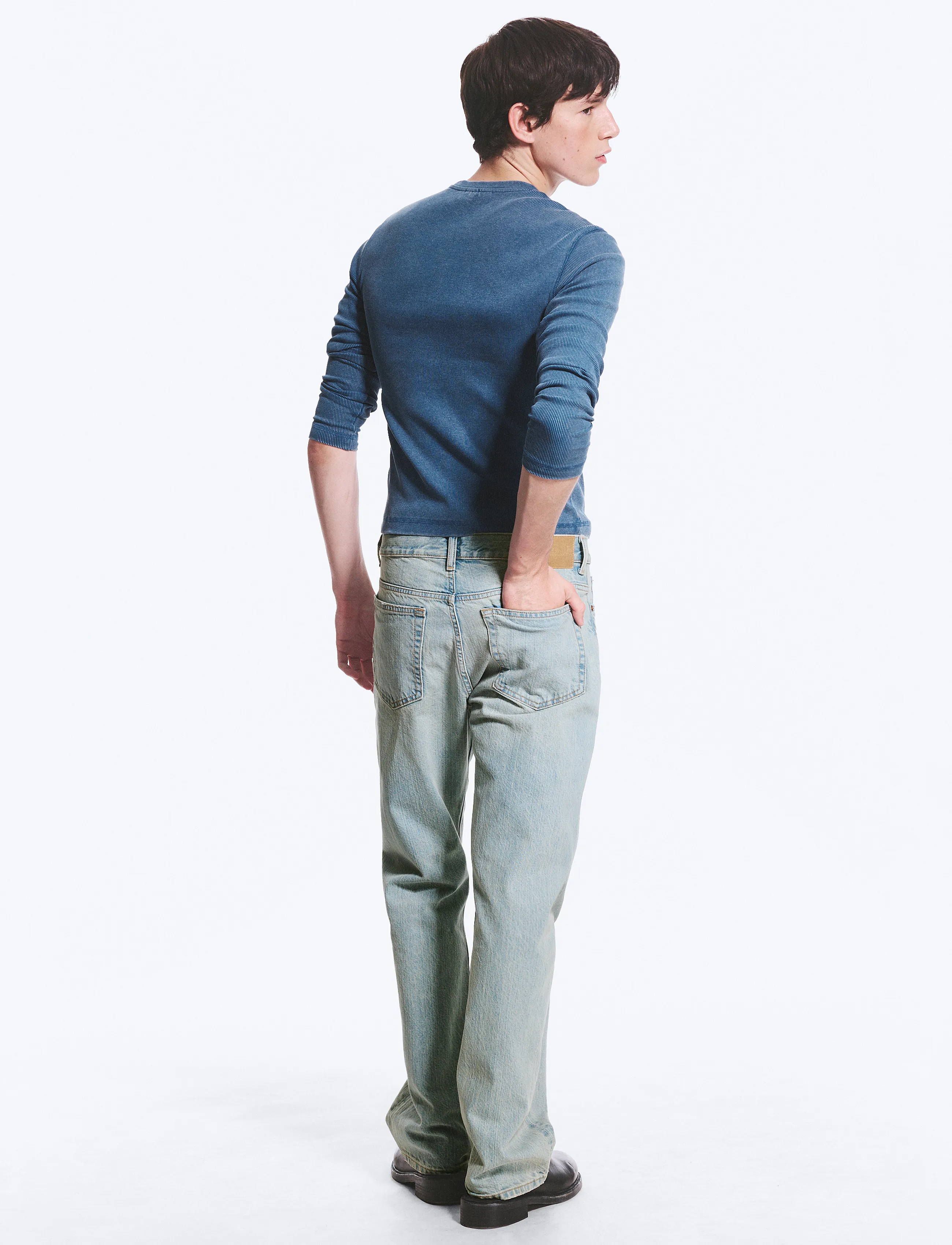 Weekday - Space Mid Rise Relaxed Straight Jeans - regular jeans - blaze blue - 4