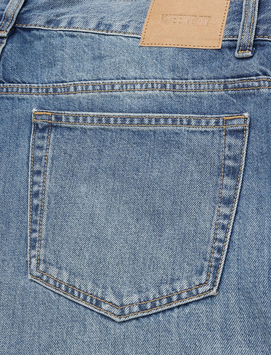 Weekday - Space Mid Rise Relaxed Straight Jeans - normale jeans - stirrup blue - 4