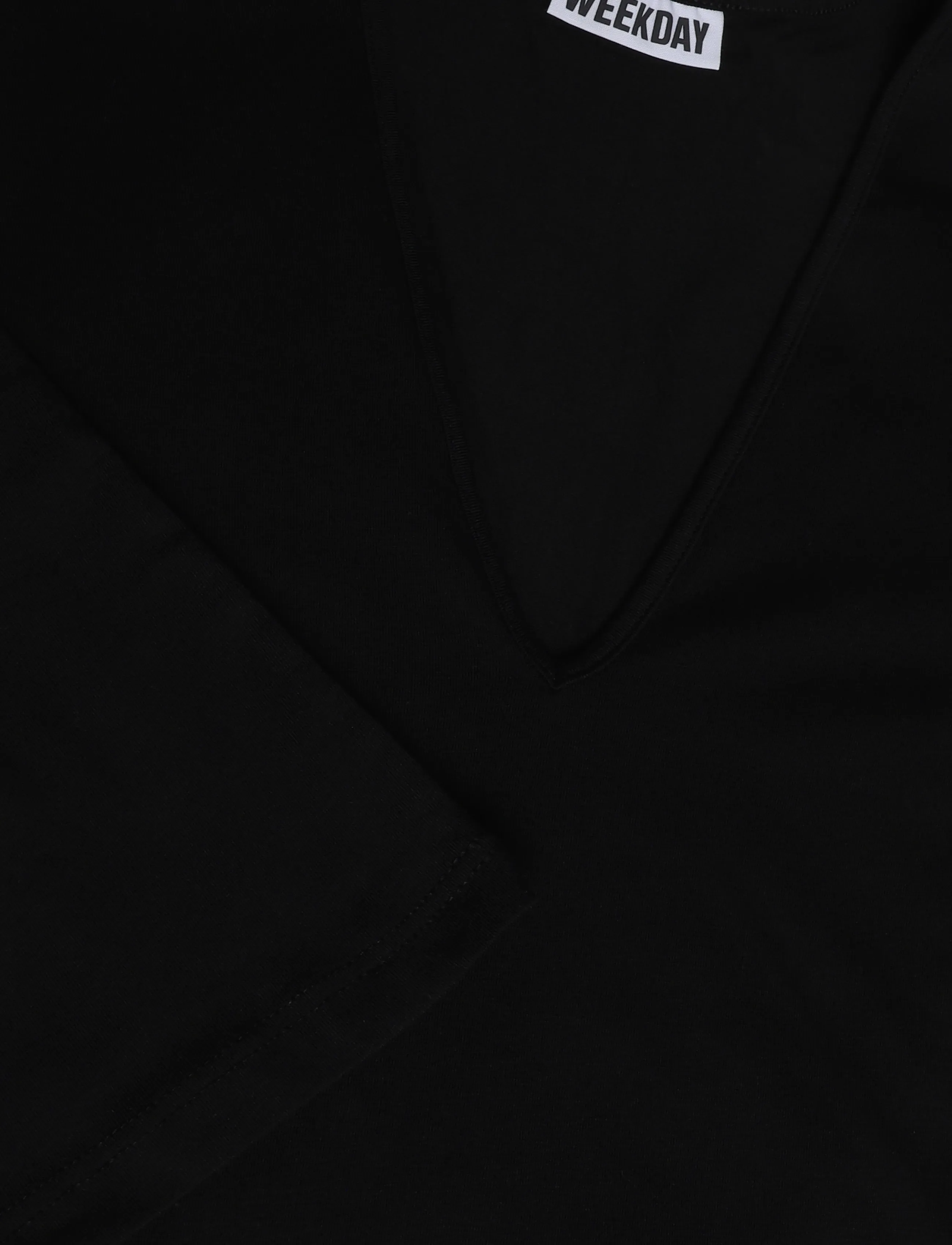 Weekday - Vinnie V-neck Slim Long Sleeve - pikkade varrukatega topid - black - 2