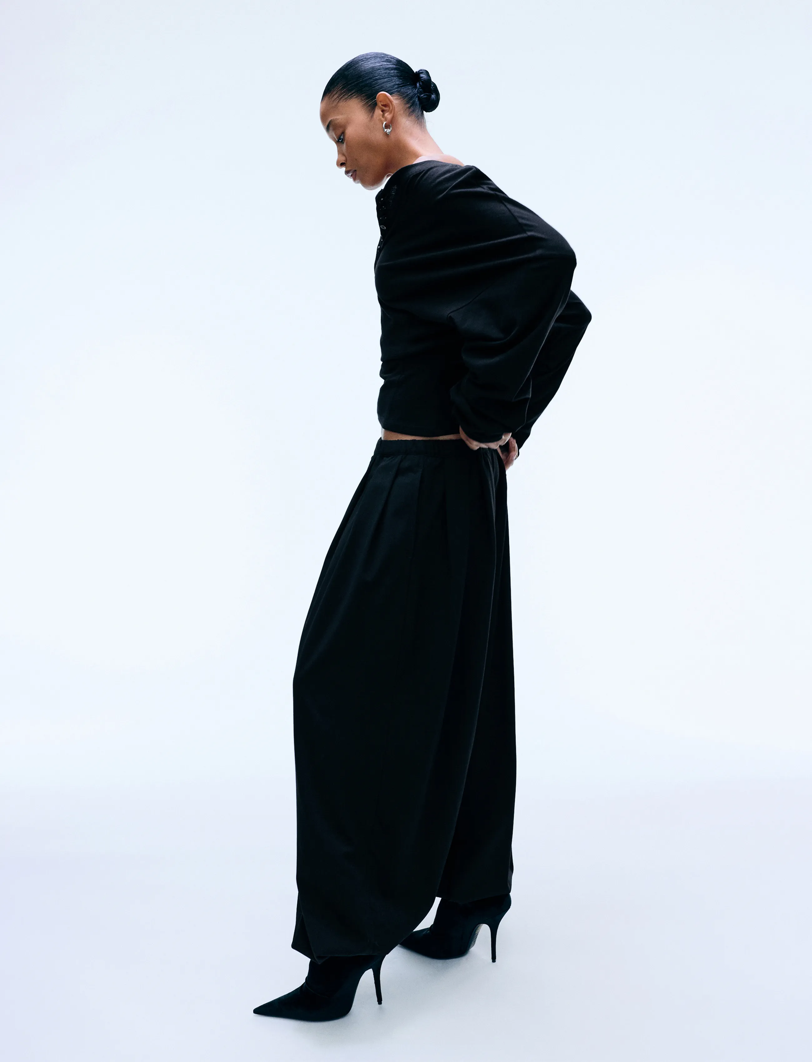 Weekday - Suiting Balloon Trousers - barrel trousers - black - 2