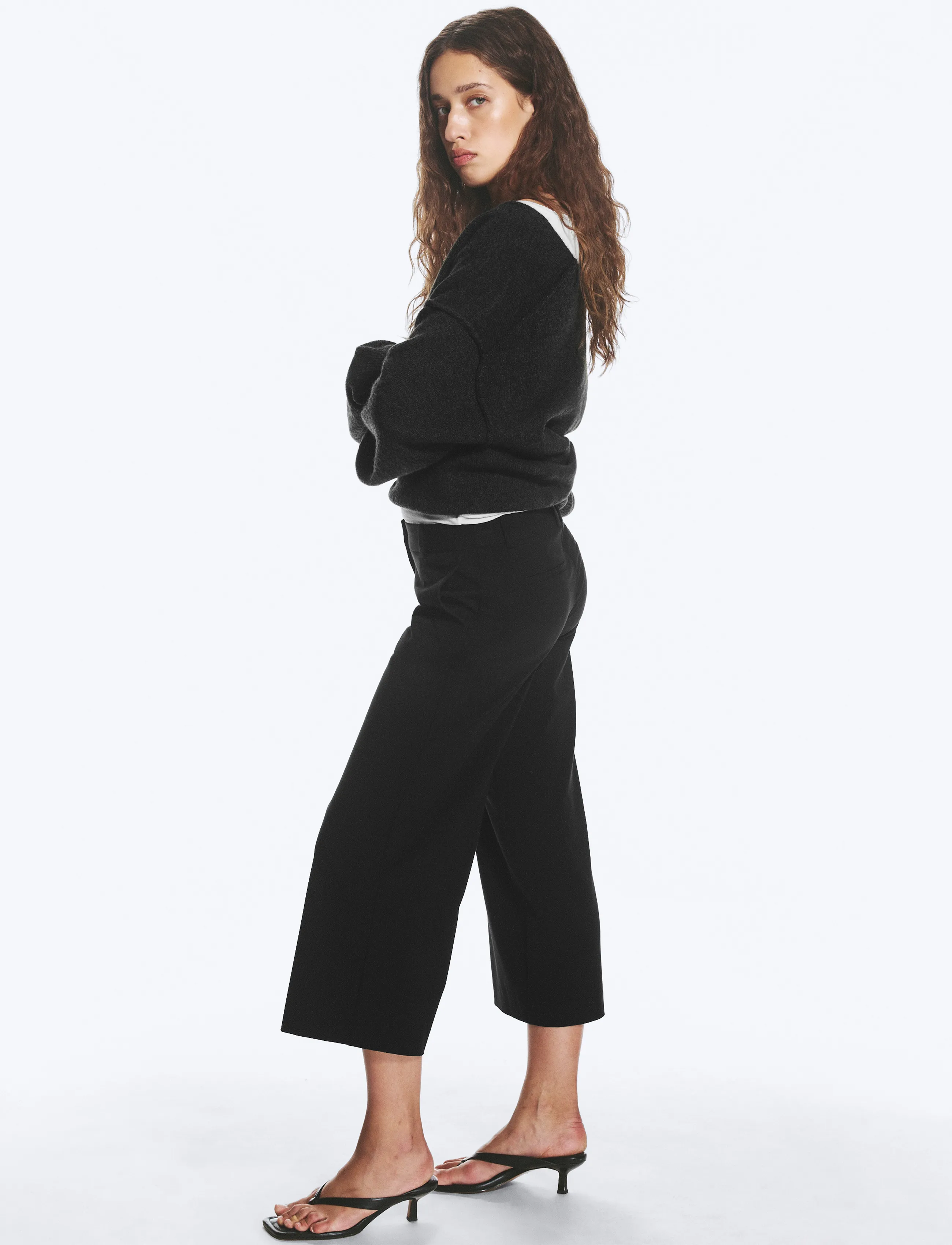 Weekday - Alba Cropped Suiting Trousers - puvunhousut - black - 4