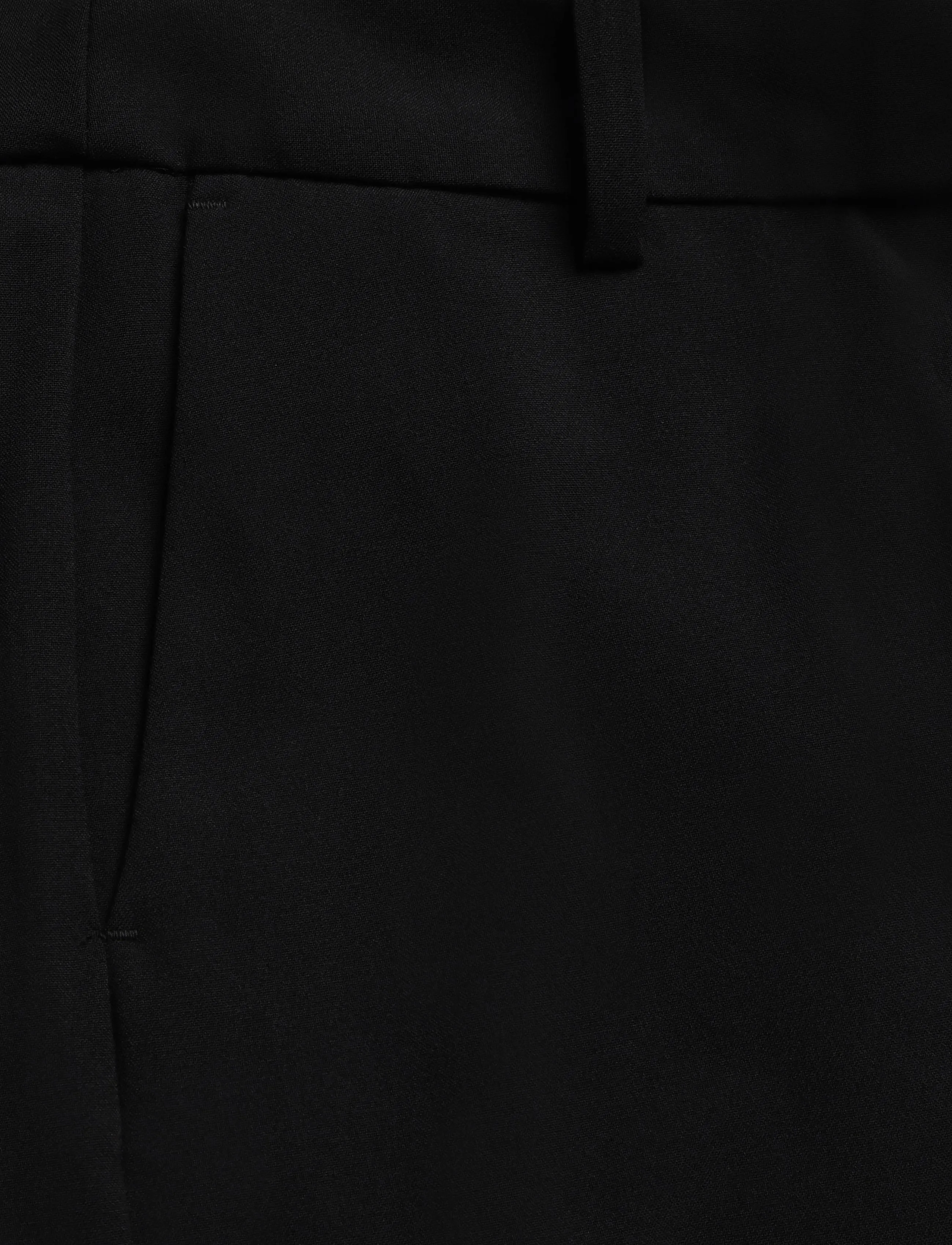 Weekday - Cropped Suiting Trousers - habitbukser - black - 2