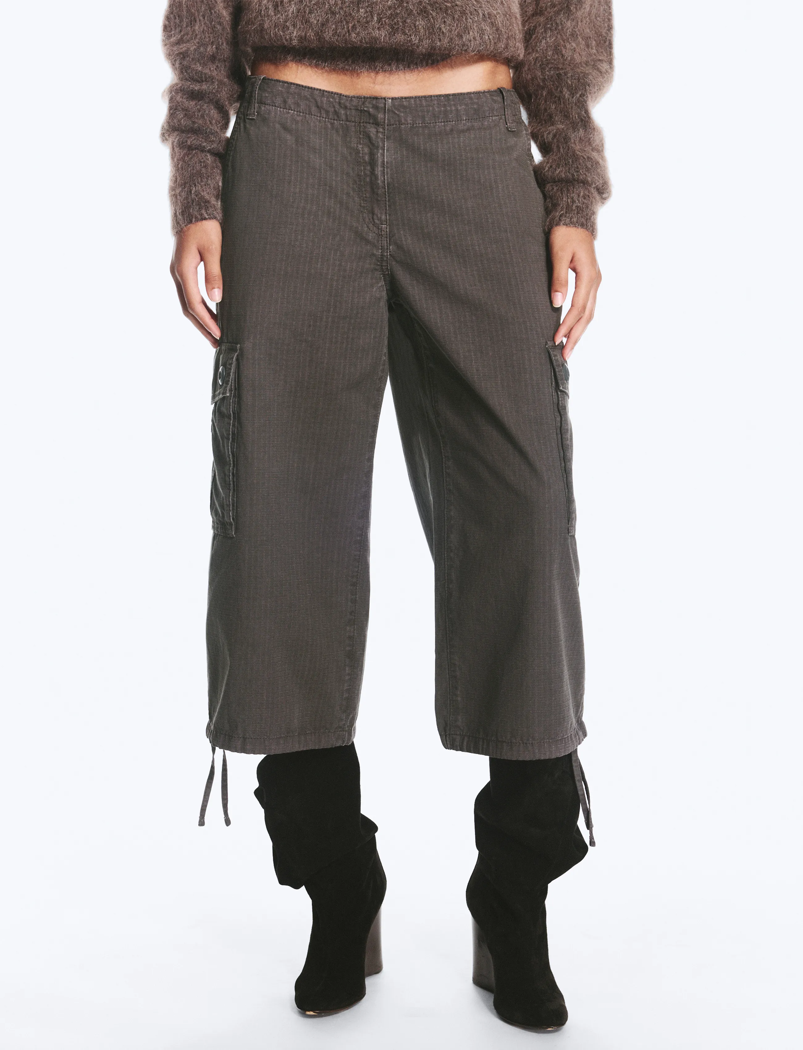 Weekday - Low-Rise Cropped Cargo Trousers - cargobukser - grey - 3
