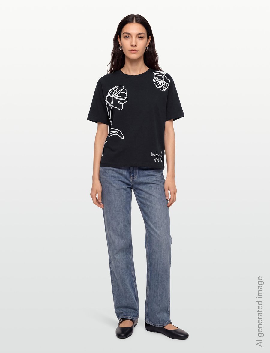 Weekend Max Mara - WKDSALA - t-shirts - black flower embroidery - 0