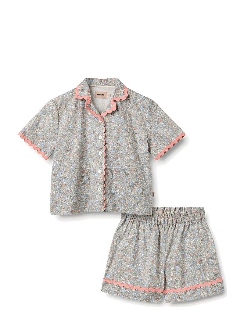 Wheat - Set Shirt S/S & Shorts Vilma - sæt med kortærmet t-shirt - air blue flowers - 0
