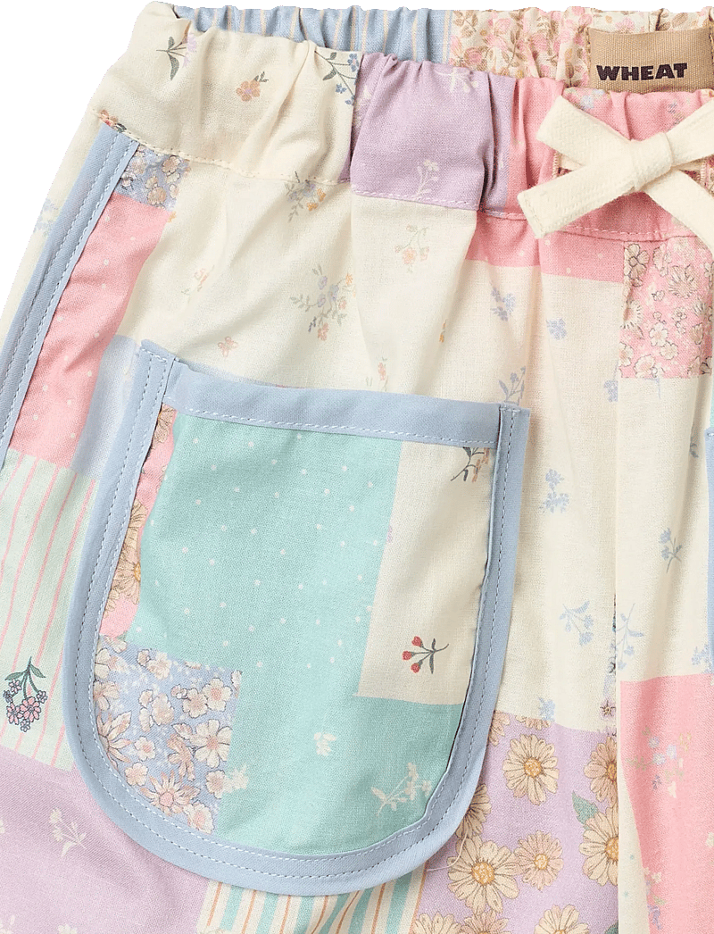 Wheat - Shorts Carrie - casual shorts - patchwork flowers - 2