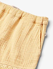 Wheat - Shorts Lace Eileen - lühikesed dressipüksid - pale apricot - 2