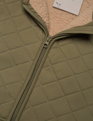 Wheat - Thermo Gilet Eden adult - down- & padded jackets - olive - 3