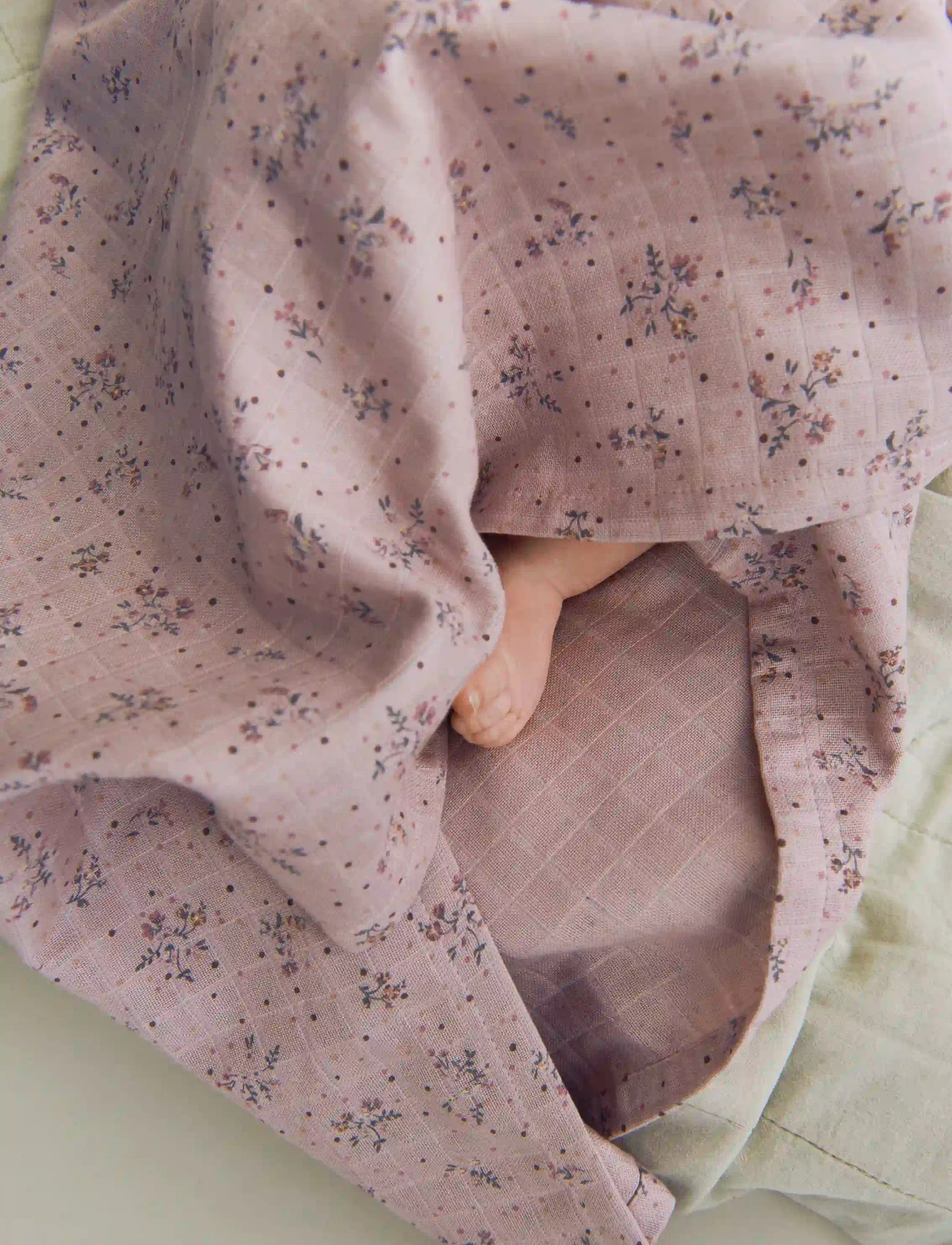 Wheat - Muslin blanket Karly - swaddles - soft lilac flowers - 2