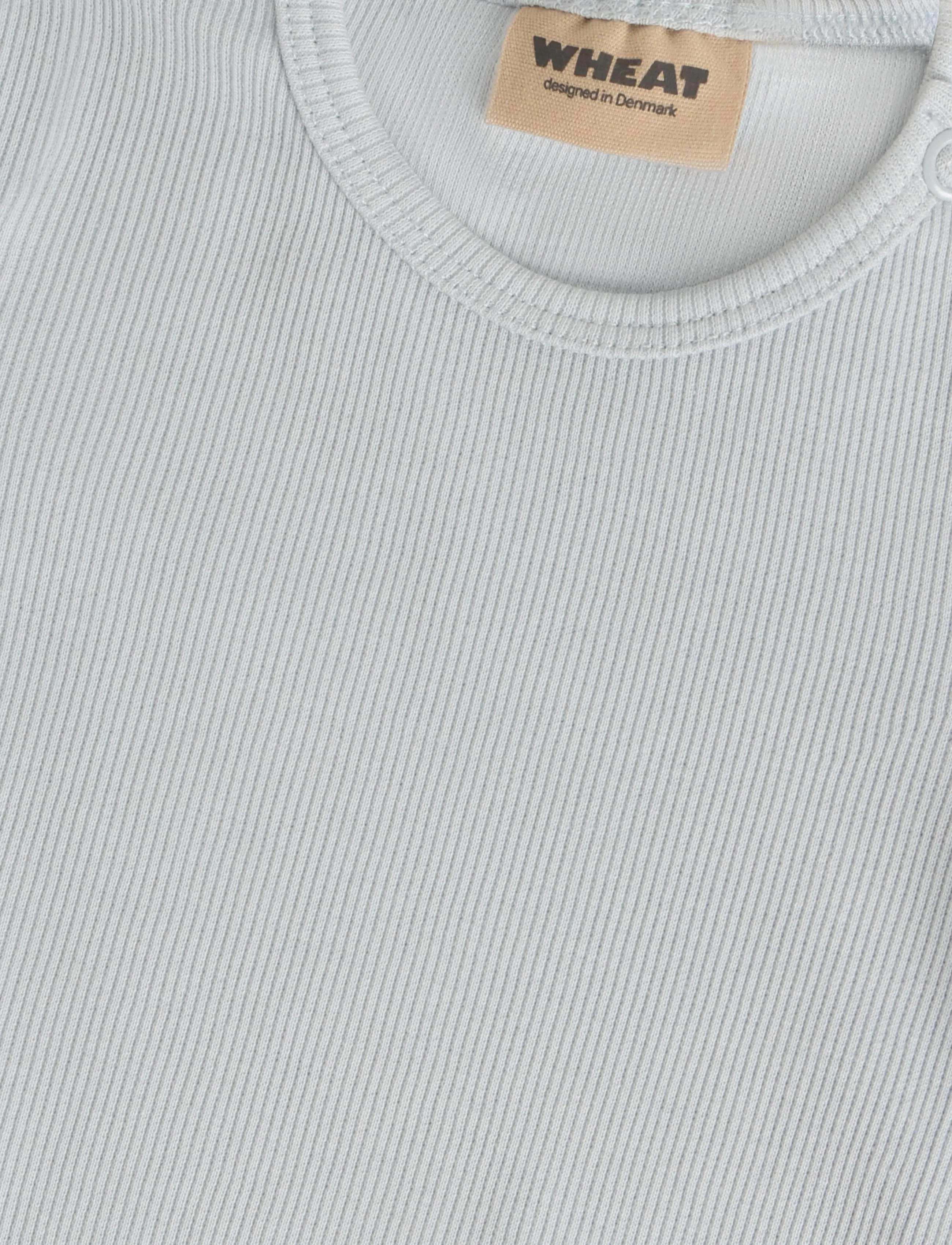 Wheat - Rib Body S/S Timo - kortärmade - summer sky - 2