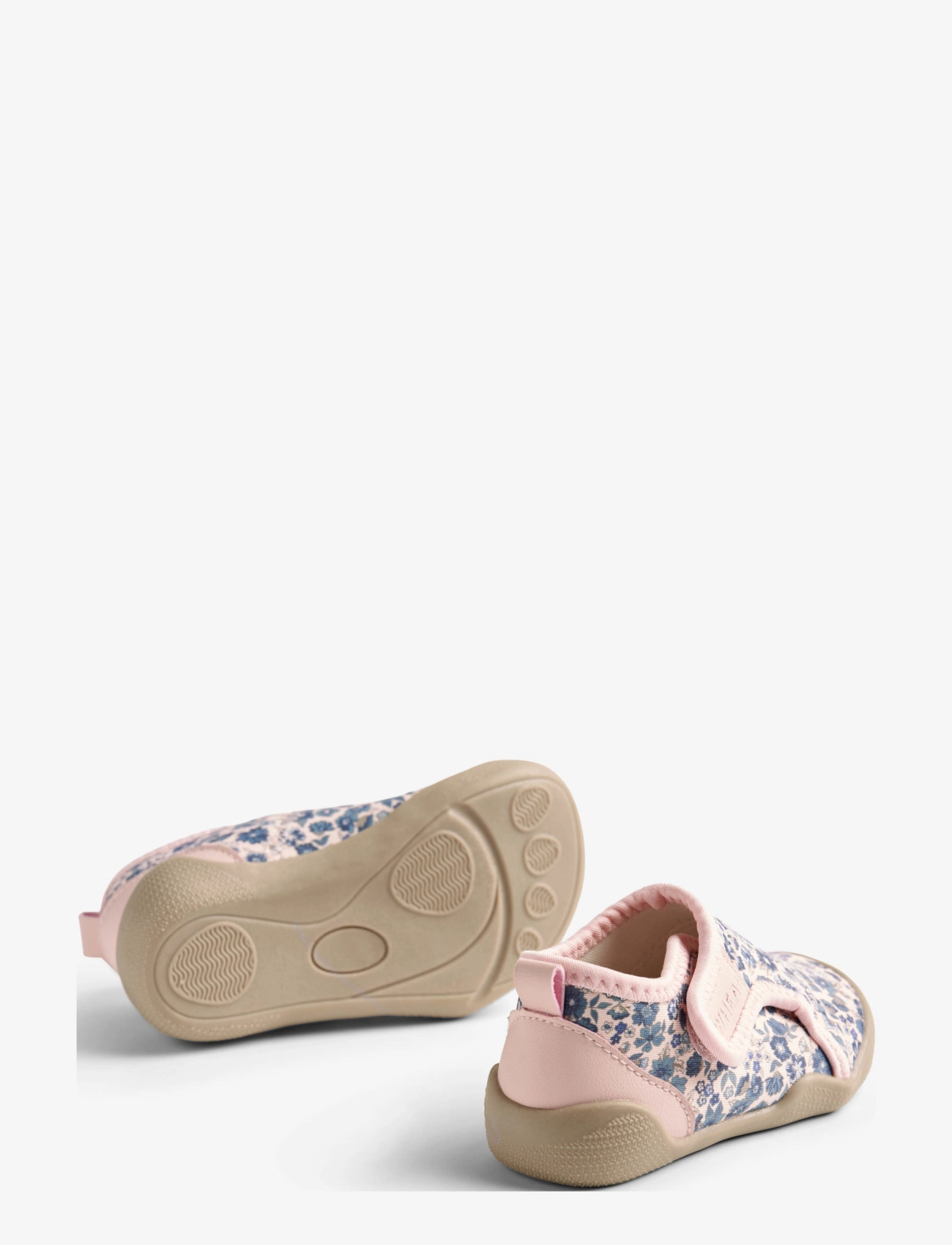 Wheat - Beach Shoe Shawn - blue flower meadow - 1