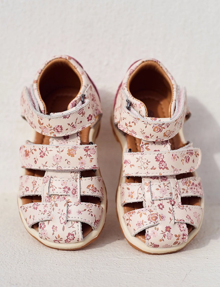 Wheat - Sandal Frei - rose flowers - 4
