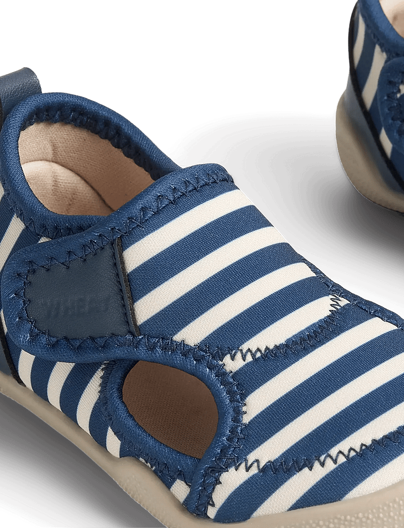 Wheat - Beach Shoe Swirl - vandsko - indigo stripe - 2